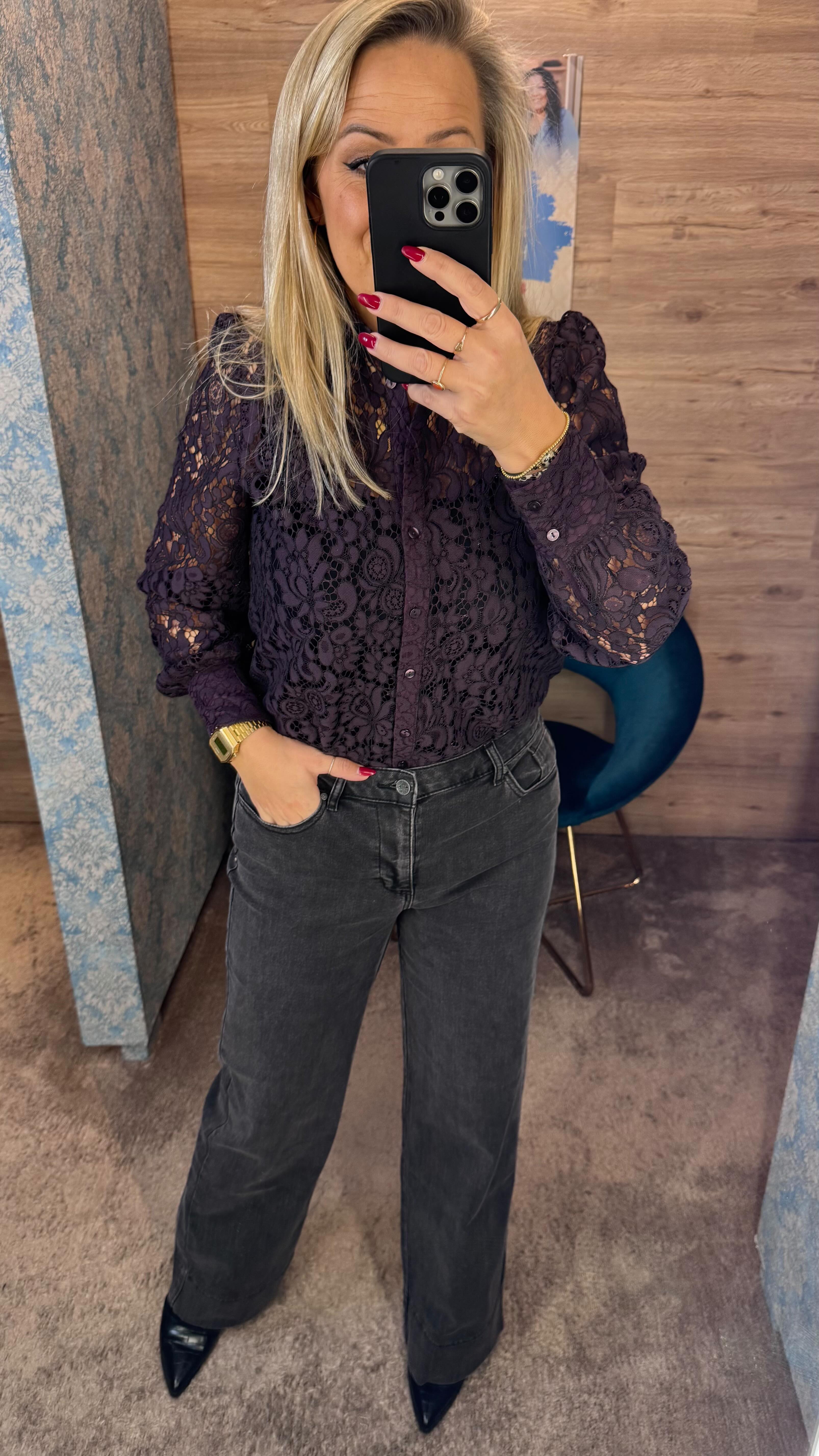 Frisch eingetroffen und direkt zum Verlieben 🤍
Mit ganz viel Liebe für euch ausgesucht…die neuen Teile sind einfach traumhaft schön ✨
Welches Teil gefällt dir am besten?
#neuekollektion #fashioninspo #damenmode #musthaveitem #marxzell #modemitleidenschaft #bystylez #connectedbyfashion