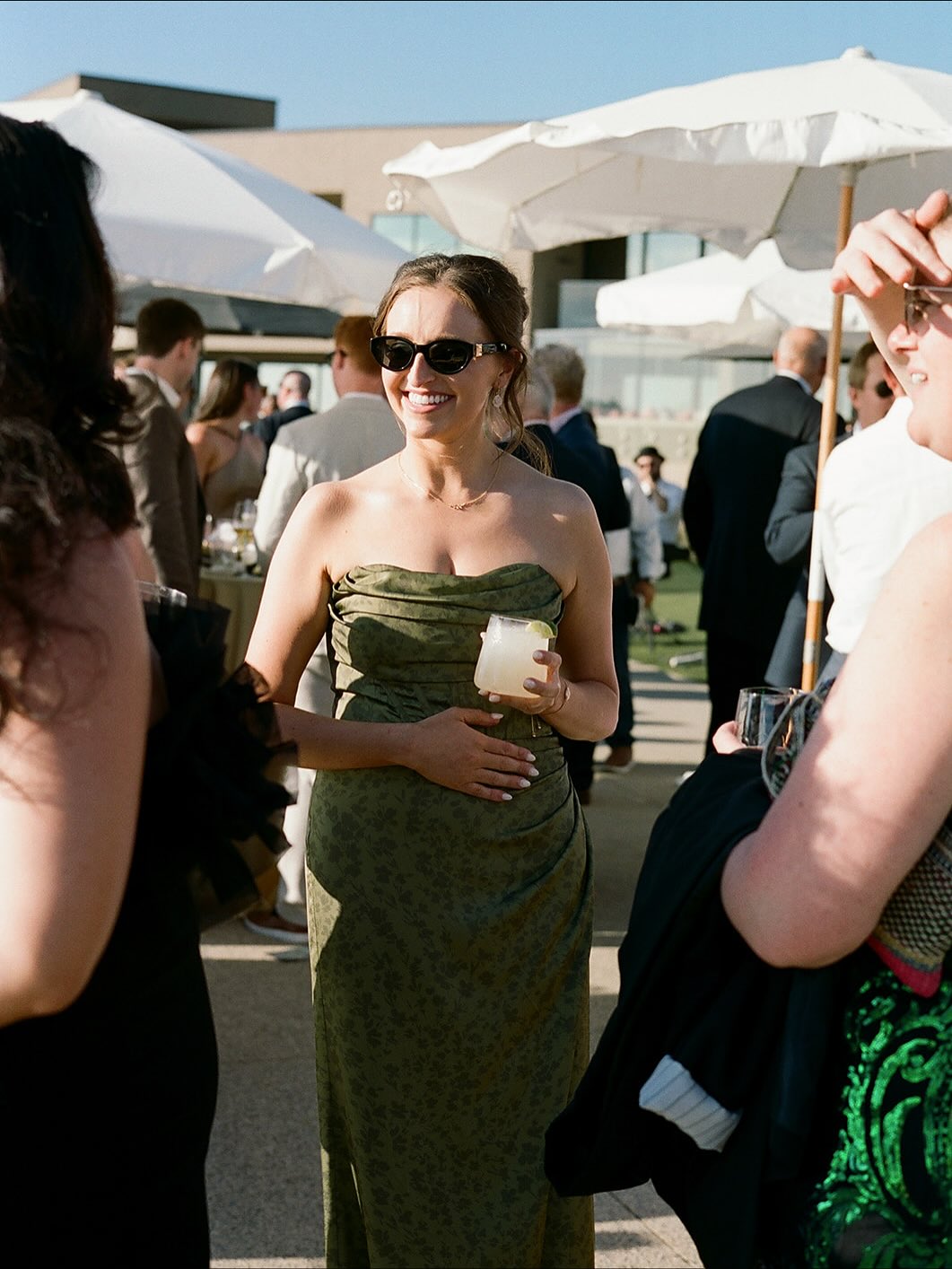 ROTM: ✨Dr Emily Bruning (R3) ✨
“Emily made me feel so supported when I was an intern and my one mission as a senior is to pass it on. She is so sensitive to the needs of the folks around her and we all adore her.”
“She has such a big heart. She is one of the most patient and kind people with both colleagues and patients.”
“Her style is impeccable. How does someone even look that good on hour 1 billion in the hospital and without sleep?”
Emily is just the coolest - we love her so much!