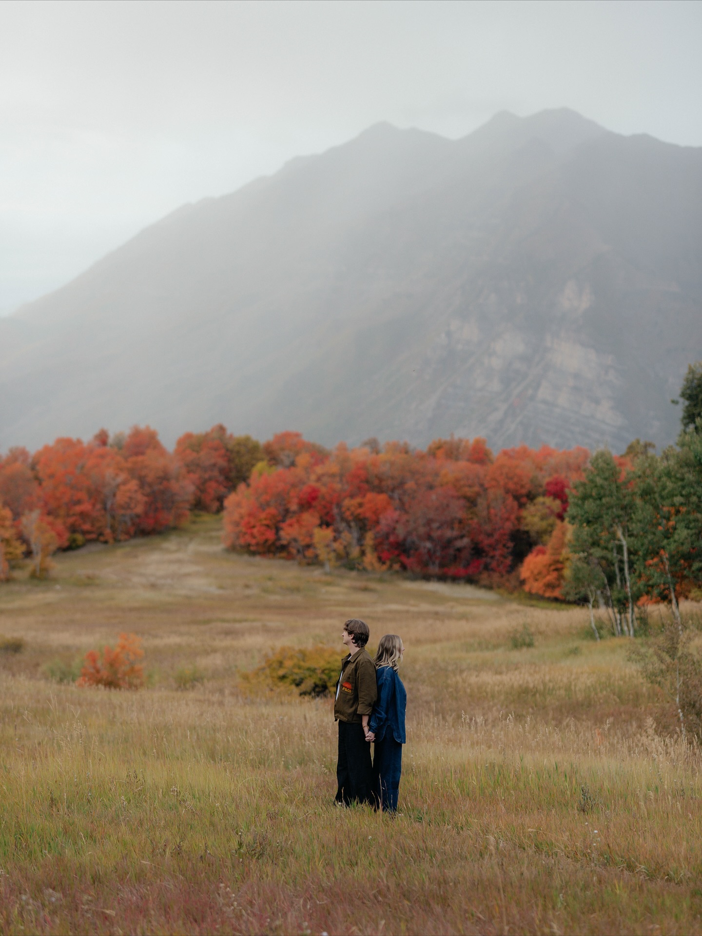 Fall is the best season and no one can convince me otherwise🍁🍂
#saltlakecityphotographer #loveandwildhearts #saltlakecityelopement #northernutahphotographer #utahisbeautiful #utahunique #saltlakecity #visualambassadors #utahphotography #utahweddings #posepatch #utahisrad