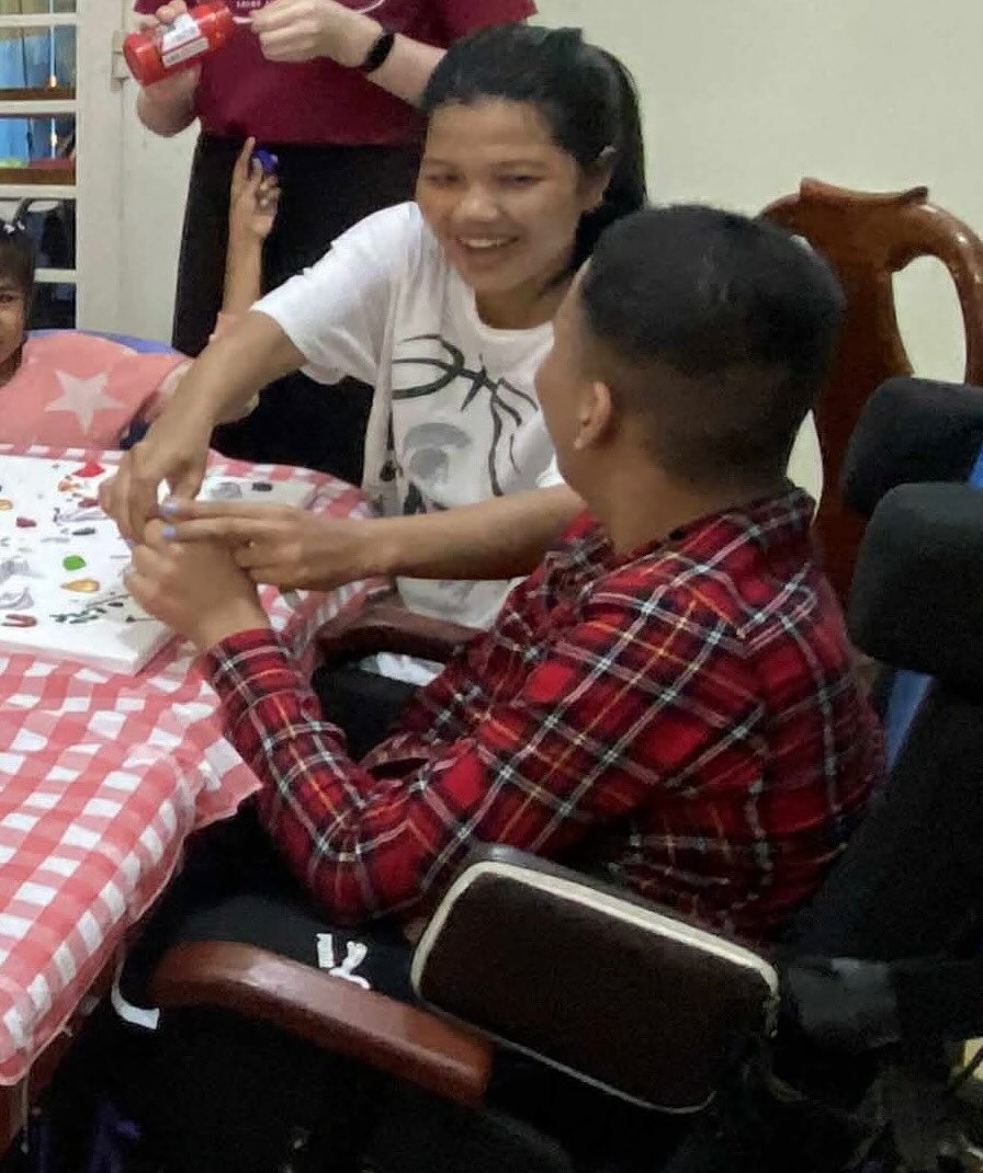 Everyone is helping to make beautiful decorations to put in Carrying Companions’ new building 🤩 🌳 Art supplies for our monthly art class as well as special projects cost $35/month. Would you like to be part of helping us create memorable opportunities for our clients by donating that $35 per month? Let me know and I’ll get you the information you need!
