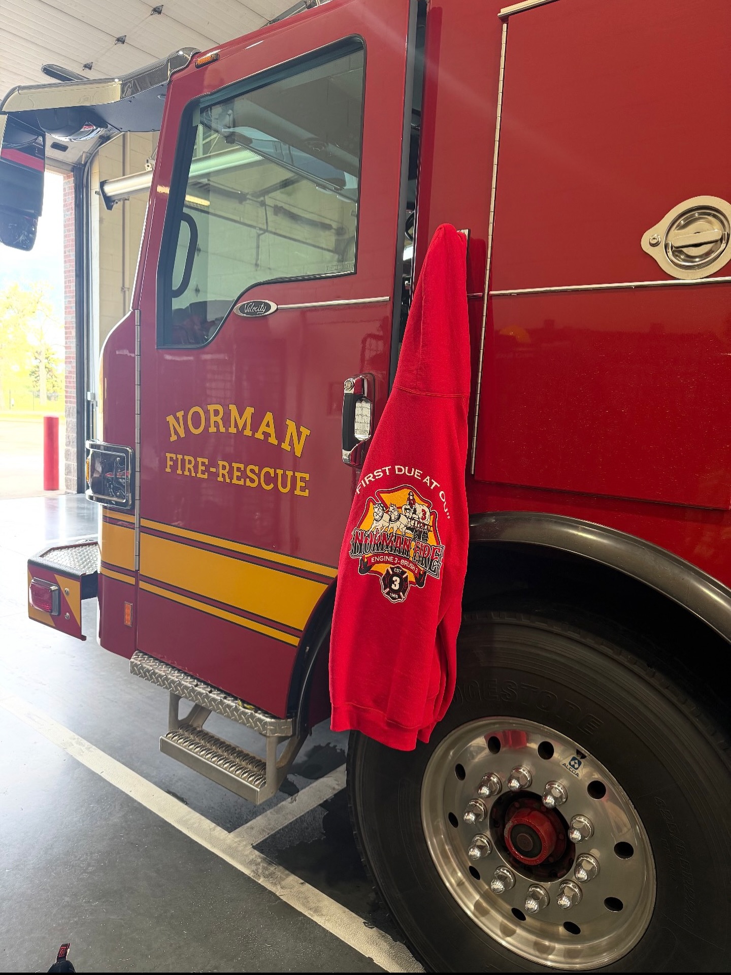 We always have a ball working with the men and women at NFD. These hoodie are 🔥 and they got them just in time for these awesome cool temps. #hoodie #normanfiredepartment