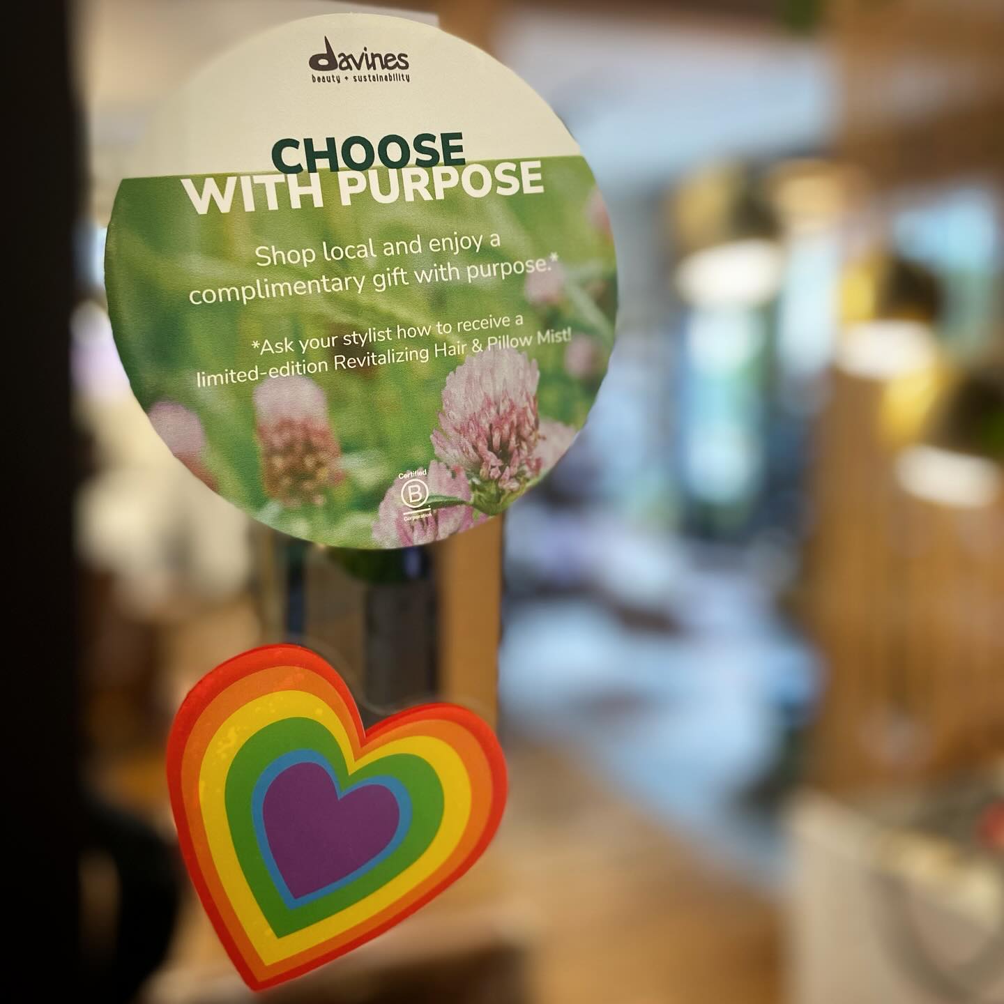 There’s a new gift with purpose in the house 🎁 Ask your stylist how you can bring home a limited edition Davines Revitalizing Hair & Pillow Mist!
.
.
.
#davinesnorthamerica #davinesproducts #giftwithpurchase #giftwithpurpose #davinesnaturaltech #naturaltechhair&pillowmist #hairmist #pillowmist #westernmass #northamptonma