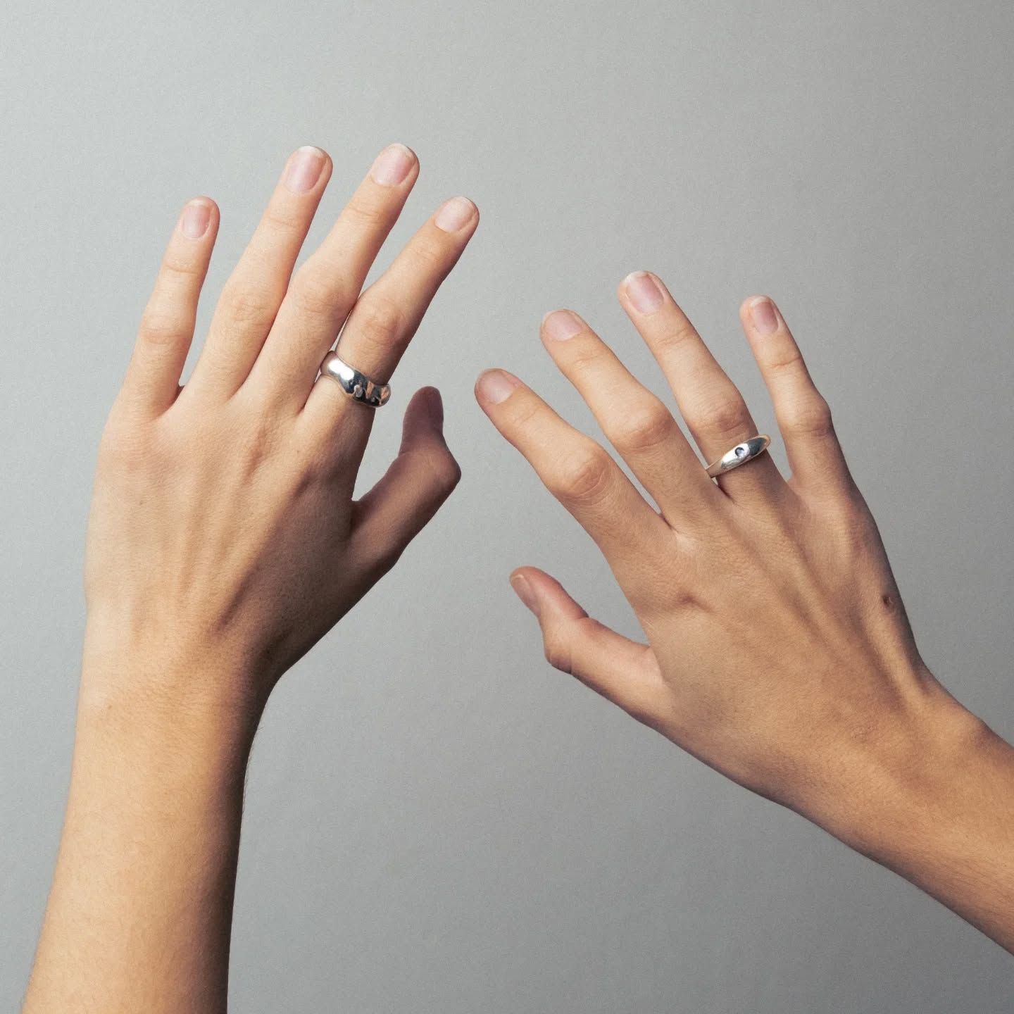 Cloud and iris rings
Photo by: @markoulis.a
Model: @annarousso
#jewelry#newjewelry#rings#jewelrydesign#silver925#silverart#metaltexture#mikarojewelry