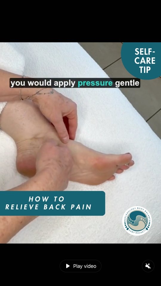 🦶✨ Reflexology + Neuroflexology = natural back pain relief!
�They release tension, calm the nervous system, reset pain signals, and help your spine realign.
�🚫 But remember — no therapy can help if your posture is wrong!
🪑 Sit with feet flat, knees at 90°, back tall, and screen at eye level.
�🌀Fix your posture, and your back will finally thank you. 💚
#backtherapy #painrelief #wellnesstips #postureCheck #reflexology #neuroflexology