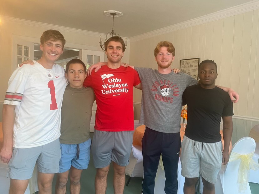 Fiji men did work at the women’s city club in Delaware this weekend. We helped set up an event for them, put batteries in cameras, cleaned gutters and finished painting the back of the fence in the backyard. Looking forward to doing more things with the WCC! P!