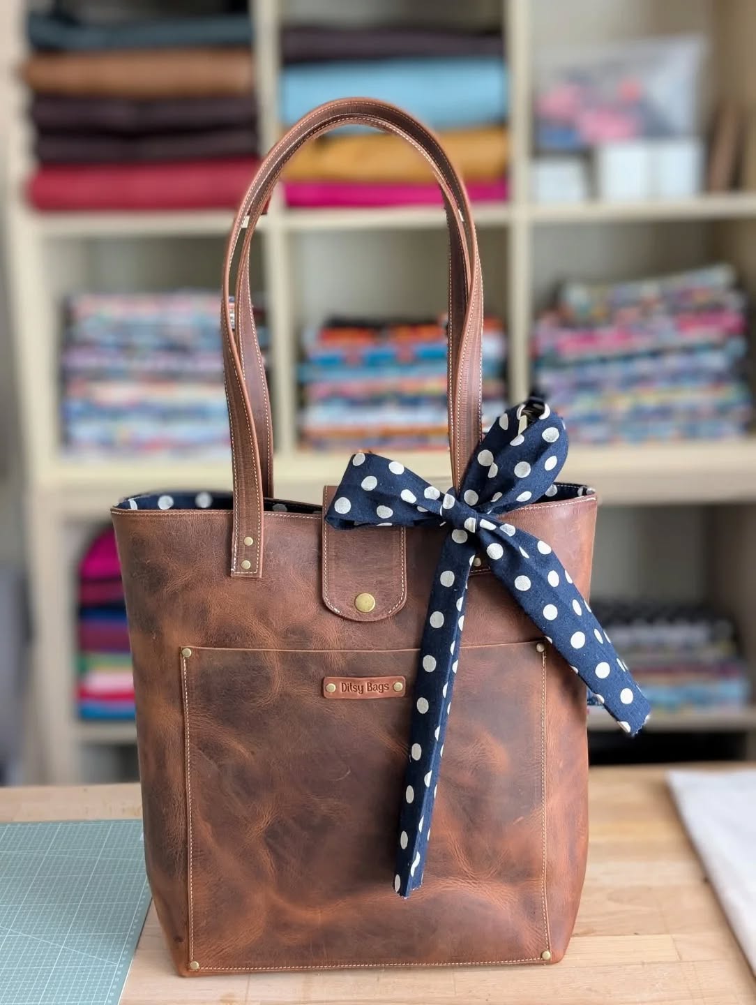 ✨ Here's your new work BFF! ✨
She’s sleek on the outside, a little ditsy on the inside 😉 — our handcrafted leather tote with a cheeky polka dot canvas lining! Big enough for your dreams (and your laptop 🧑💻), with an optional padded pouch for extra snug security.
Fully customisable, totally lovable, and ready to boss your 9–5 and your weekend plans. 💼🌸
🎨 Made by Ditsy Bags — where sensible meets a splash of silly.
💻 Available now on Etsy!
#DitsyBags #HandcraftedLeather #WorkBagGoals #PolkaDotLove #EtsyFinds #LeatherTote #MadeWithLove #LaptopBagStyle #HandmadeVibes