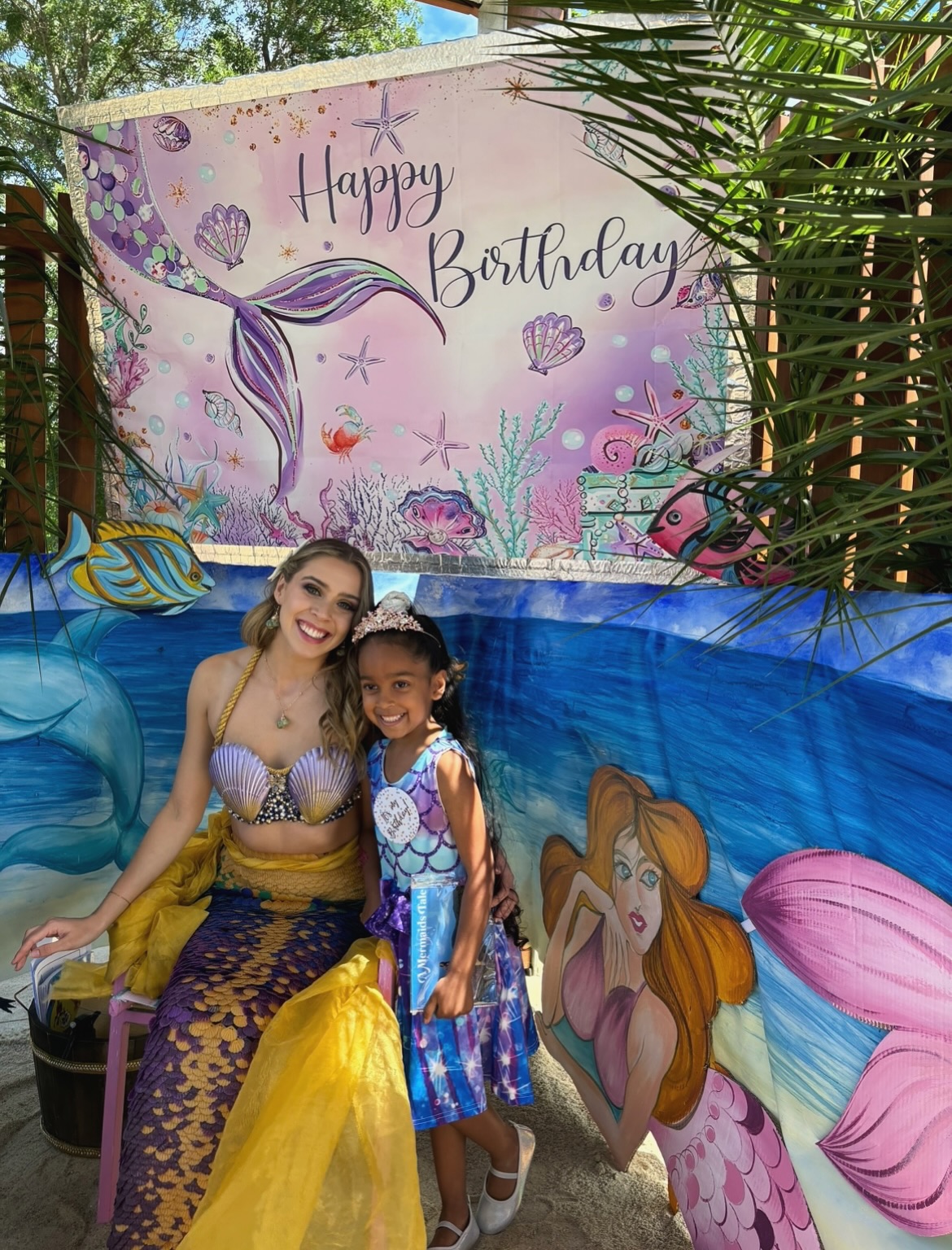 I had the joy of celebrating this princess’ birthday, and her mum left the sweetest review 🥹🧜🏼♀️💖
“Mermaid Tarielle was the highlight of my daughter Jada’s birthday. She is so beautifully presented, funny, had the children entertained with the drawings, stories, glitter tattoos, the little magic tricks, and kept the little girls dreaming and talking about her for a long time after. Jada loved her little presents. The children had the best time and were very pleasantly surprised. Tarielle is kind and professional, communication was easy and effective all the way through. Very very highly recommended. This was a very very nice encounter.”
Moments like these are why I do what I do, bringing a little extra sparkle, magic and imagination on their special day✨
Thank you Jada for being the sweetest little birthday mermaid princess 🐚👑💕
#MelbourneMermaid #MermaidTarielle #