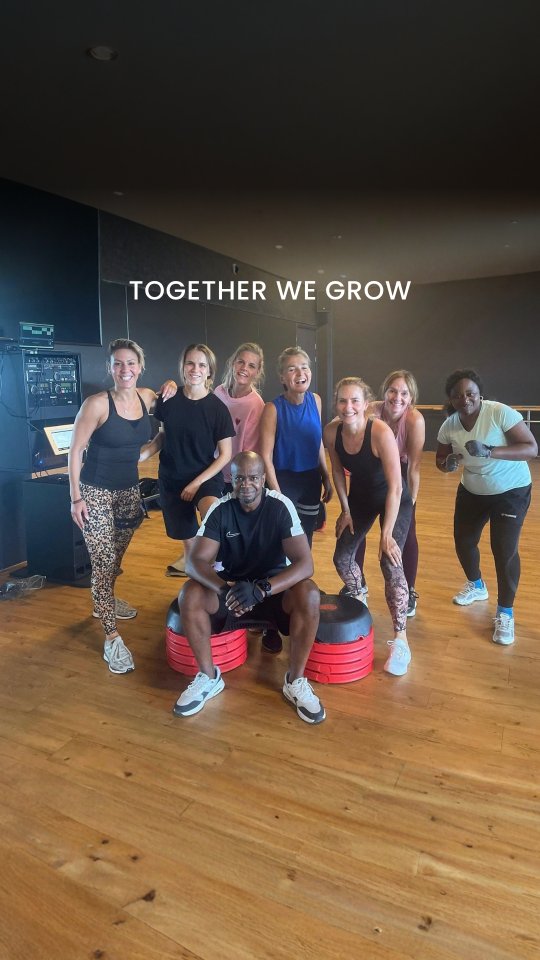 18 jaar Life & Kicking! 💥 Wat een reis vol energie, vriendschap en groei.
Dankjewel aan onze geweldige community! Zonder jullie was dit nooit mogelijk geweest. Op naar de volgende 18 jaar!
#lifeandkicking #ijburg #18jaar #communitylove