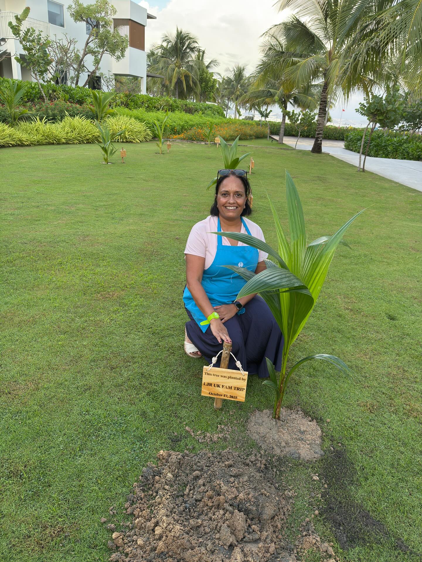 Days at the Alma Hotel felt effortlessly easy — sunshine, good food and brilliant company.
Mornings began with sunrise yoga and sea views, followed by long walks along a white sandy beach. We wandered through the new night market food zone, shared stories over afternoon tea after planting trees, and sampled the delicious food outlet.
A visit to a nearby market, a mango farm along with a temple whose monk who taught us a beautiful lesson of hope and determination. Loved the cooking lesson, of traditional Vietnamese dishes.
A real taste of local life.
Simple moments, meaningful memories — that’s what travel’s all about.
@ljr_consultancy
@almaresortcamranh
#travelwithme #luxurytraveladvisor #travelcounsellors #vietnam #camranh