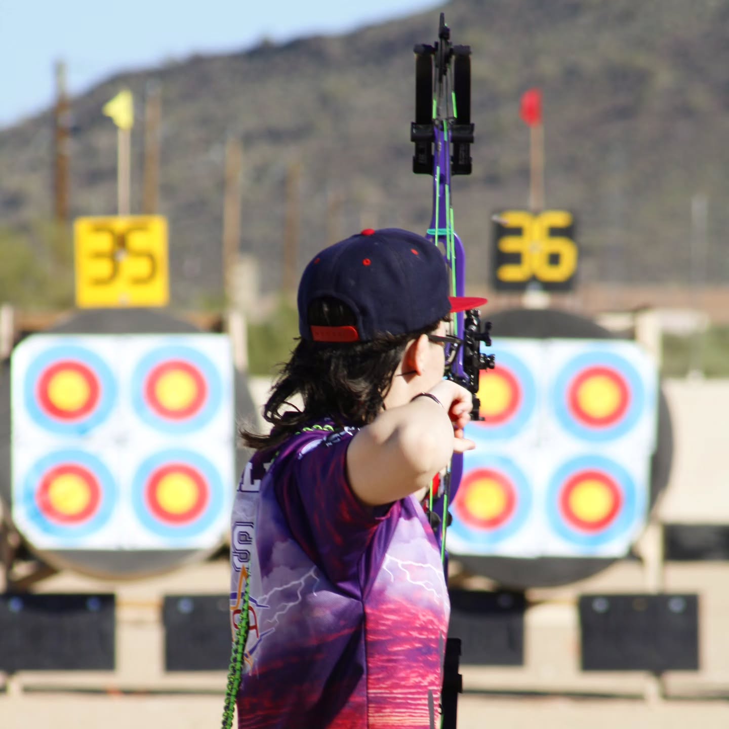 DSA at the 2025 Arizona State Outdoor. ☀️🎯
All DSA photos are on DSA Smugmug 👍
Photo credit:@hicks_fireflyphotos 📷
#stateoutdoor #arizona #archery #archerytournament #desertskyarchers #teamusa #teamusaarchery #benaveryshootingfacility #benaveryshootingrange #archerylife #arizonasports #sports #compundarchery