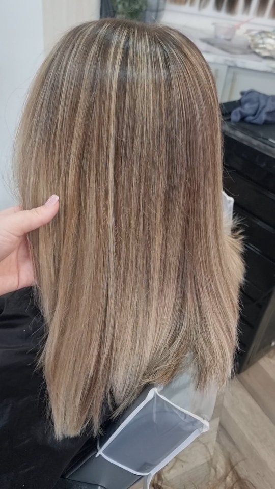 Yearly balayage refresh done✅️
.
.
.
📍 @the.secret.salon.manchester
.
.
#Manchestersalon #eccleshairdresser #bespokebalayage #softbalayage #yearlybalayage #straighthairbalayage #ecclessalon