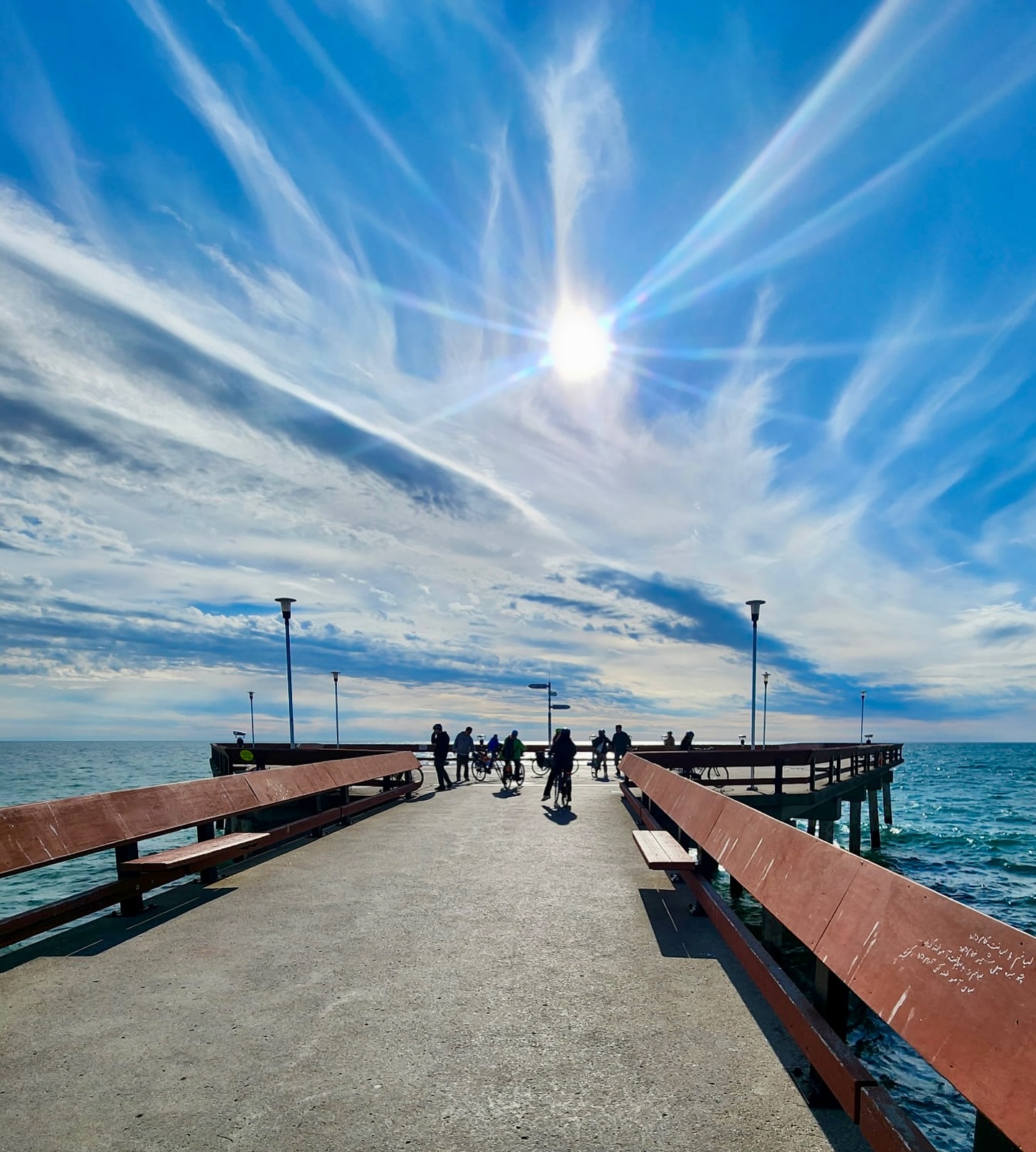 The sky put on a show, the lake sparkled, and this group from 🇨🇦, 🇺🇸, 🇲🇽 and 🇷🇺 all pedalled together like old friends. 🌎✨
It seems that laughter, sunshine, and a good bike ride are the same in every language. 🚲🧡
#PedalToronto #BikeTO #TorontoIslands #ExploreToronto #WaterfrontTrail #CyclingAdventures #DestinationToronto #TravelConnections #SeeTorontoDifferently #GuidedTpurs #LocalGuides #InternationalTravel