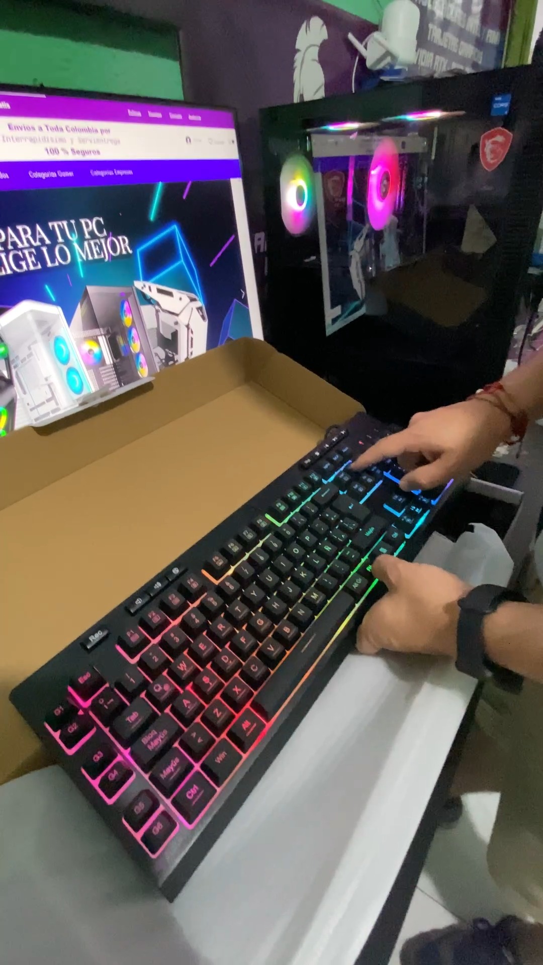 Domina cada partida con el Shiva Redragon ⚡ Switches precisos, RGB personalizable y diseño ergonómico.
#Redragon #Shiva #TecladoGamer
#GamingTools #RGB #PCBuild”