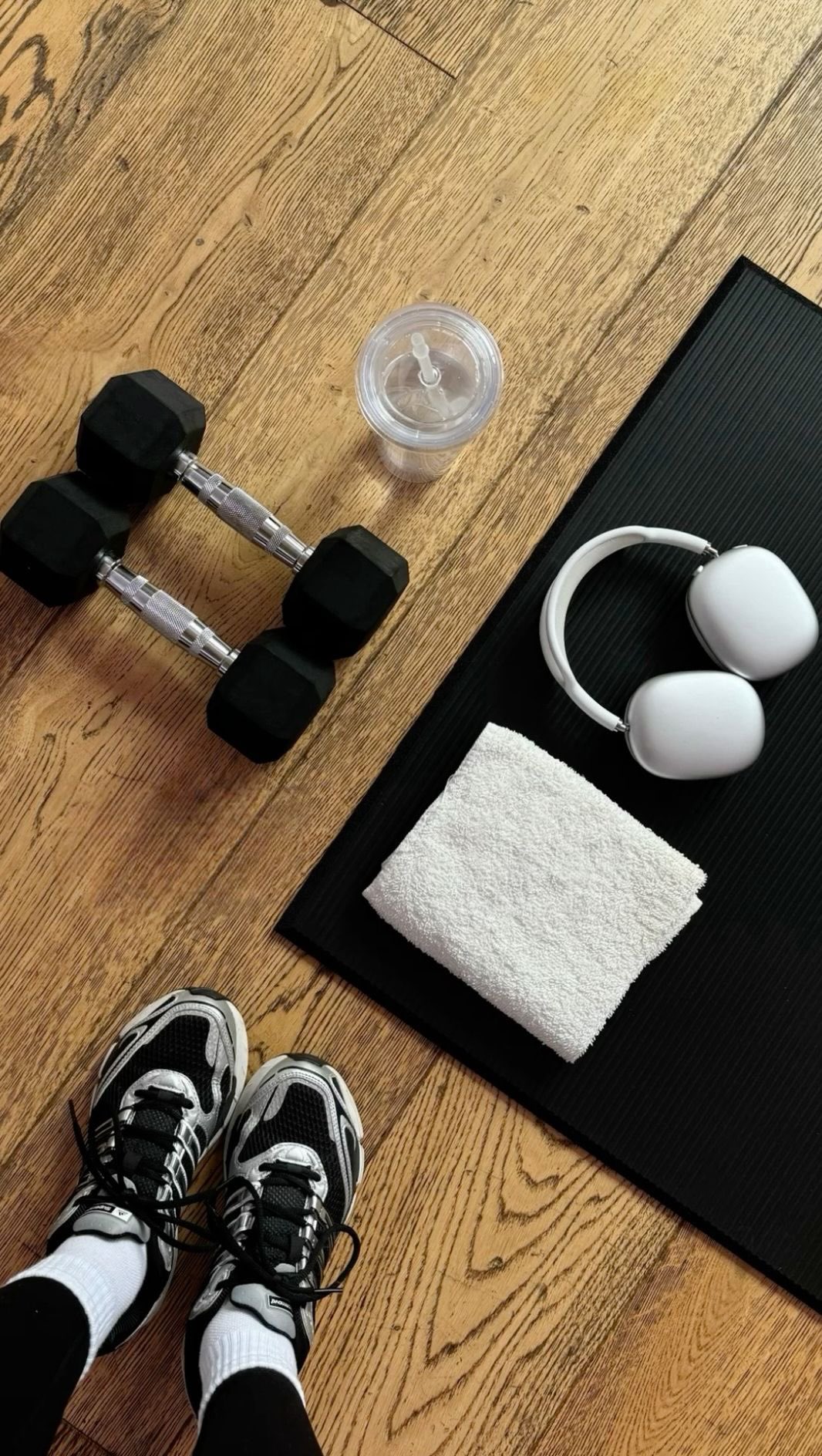 Si vous avez perdu la motivation pour vous entraîner… croyez-moi, la coach va vite vous la redonner 💪🏻😂🔥
#humour#fyp#pourtoi#coach#body#bodybuildinglifestyle#bodypositivity#drole#diet#funnyvideos#fun#insta#instamood#instagram