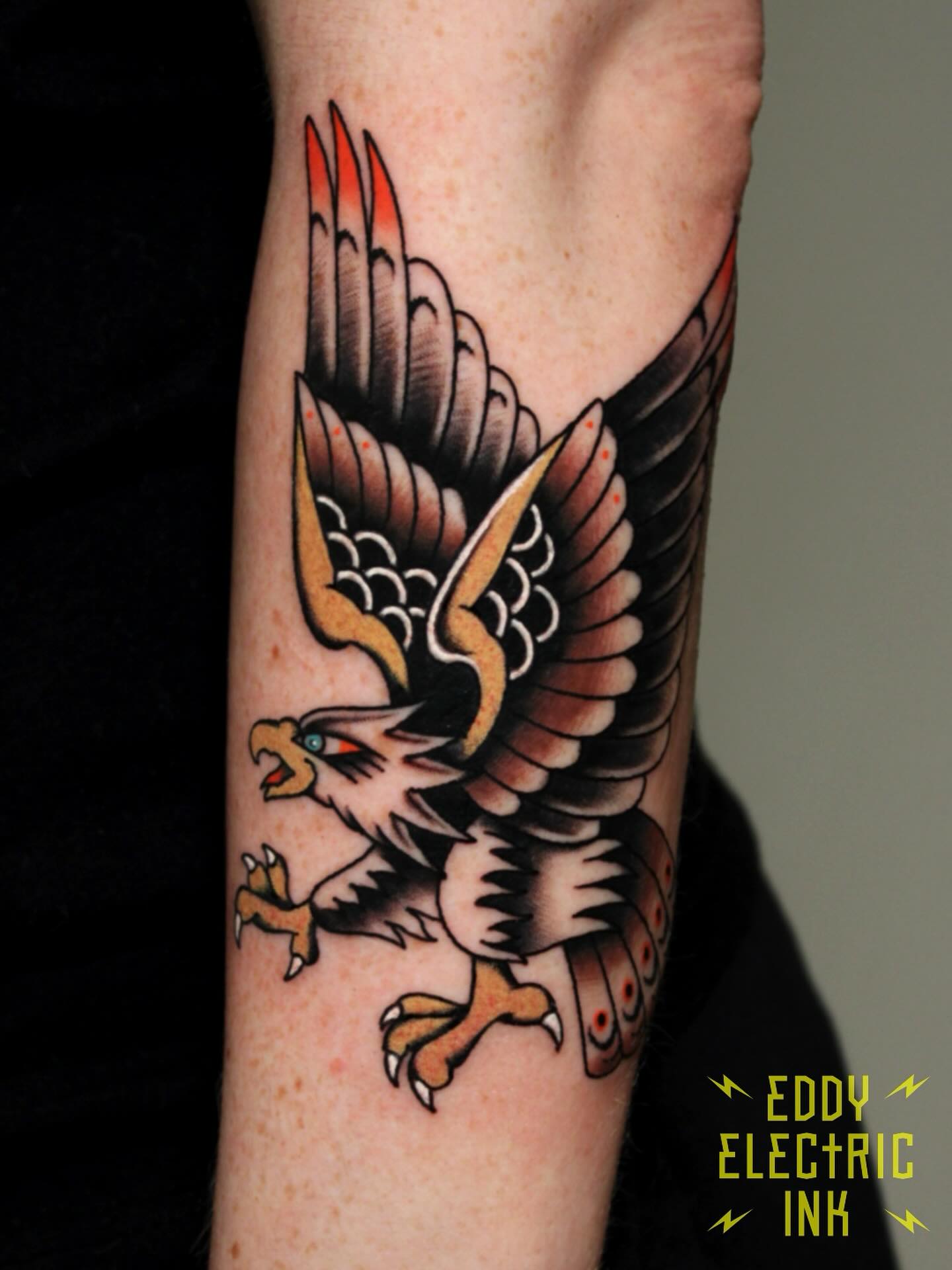 Classic eagle for @e.l.l.e.n.v.g 🦅Thanks for picking this one from my flash!
🏷️: #traditionaltattoo #traditionalart #traditional #traditionaltattoos #tradworkers #tradwork #tradworkerssubmission #tradtattoos #tradtattoo #oldlines #oldschool #oldschooltattoos #oldschooltattoo #lineworkerssubmission #boldwillhold #oldworker #traditionalflash #oldworkers#oldworkerstattoo #boldwillhold #tattooflash #flashtattoo #flashtattoos