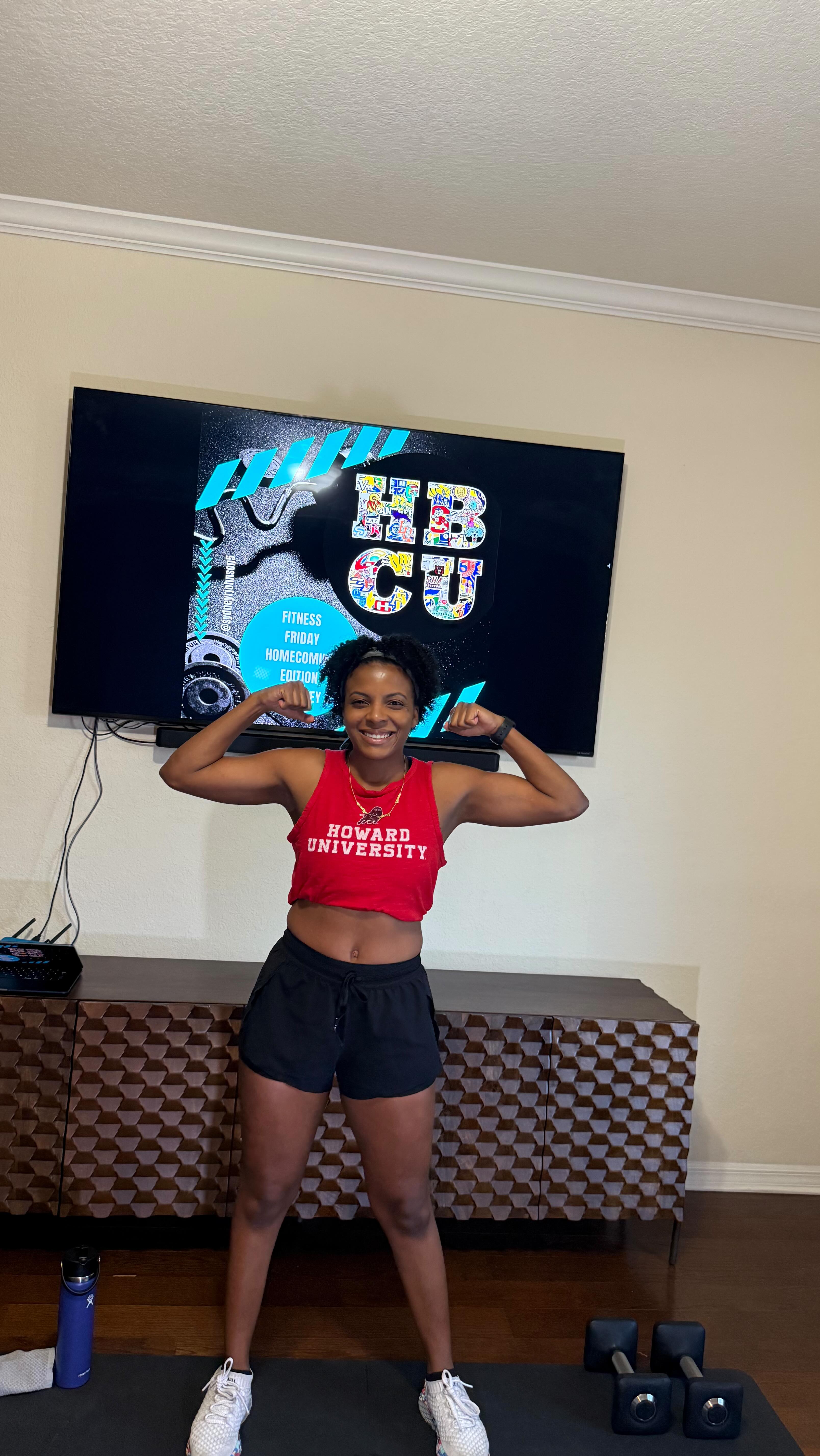 Happy Fitness Friday Homecoming Edition! H-U… YOU KNOW❤️💙
Here’s a quick 15-minute Upper Body workout to get you moving! Save this for later & tag a friend to try it with you
Workout & Playlist below ⬇️
Outfit:
Top: @howardbookstore
Bottom: @lskd
Shoes: @nobull
Workout:
6min EMOM
- 6 Arnold press
- 6 kickbacks
6min EMOM
- 6 bent over rows
- 6 bicep curls
Playlist:
- The Motion by Drake
- Poppin My S*** by Justin Bieber
- TaTaTa by Burner Boy
- The Box by Roddy Rich
- Make Me Proud by Drake
#strengthjourneyfitness #fitnessfriday #homecoming #fitnessmotivation #strengthtraining #fitnessgoals #upperbodyworkout #gymworkout