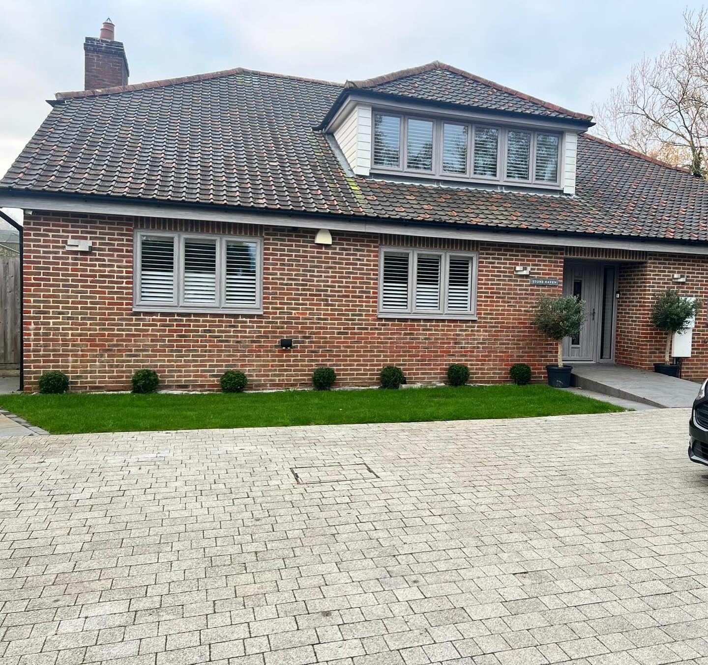 Not only do shutters completely transform the look and feel of your home on the inside, but they look absolutely stunning from the outside too! 🏡✨
Combining timeless elegance with modern style, they’re smart, sleek, and effortlessly beautiful — the perfect finishing touch to elevate your interiors and boost your home’s curb appeal. 🌿💫
📞 01580 765169
📍7 Ashford road, Tenterden, TN30 6AB
💻 www.absblinds.co.uk
#ShutterStyle #HomeGoals #TimelessDesign #CurbAppeal #absblinds #kentblinds #windowshutters #shutterdoors #shutters #homestyling #kenthomes #tenterden #kent #eastsussex #blindshop #kentlocal #curtains #curtainsandblinds #rollerblinds #awnings