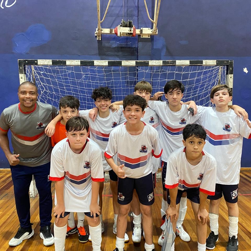 Neste final de semana o colégio Anglo Alante Guilherme de Almeida, finalizou sua participação na modalidade Futsal sub 18 resultando no vice campeonato na série bronze e o sub 14 em 4° lugar na série Ouro do campeonato dos Jogos Escolares Paulista (JEP). Realizamos mais dois jogos na Copa ACM, representando o colégio no Futsal, na categoria sub 14 e sub 18. Parabéns atletas/estudantes!!! ⚽️😍🙏🏾
#somoga #angloalante
#colegioguilhermedealmeida