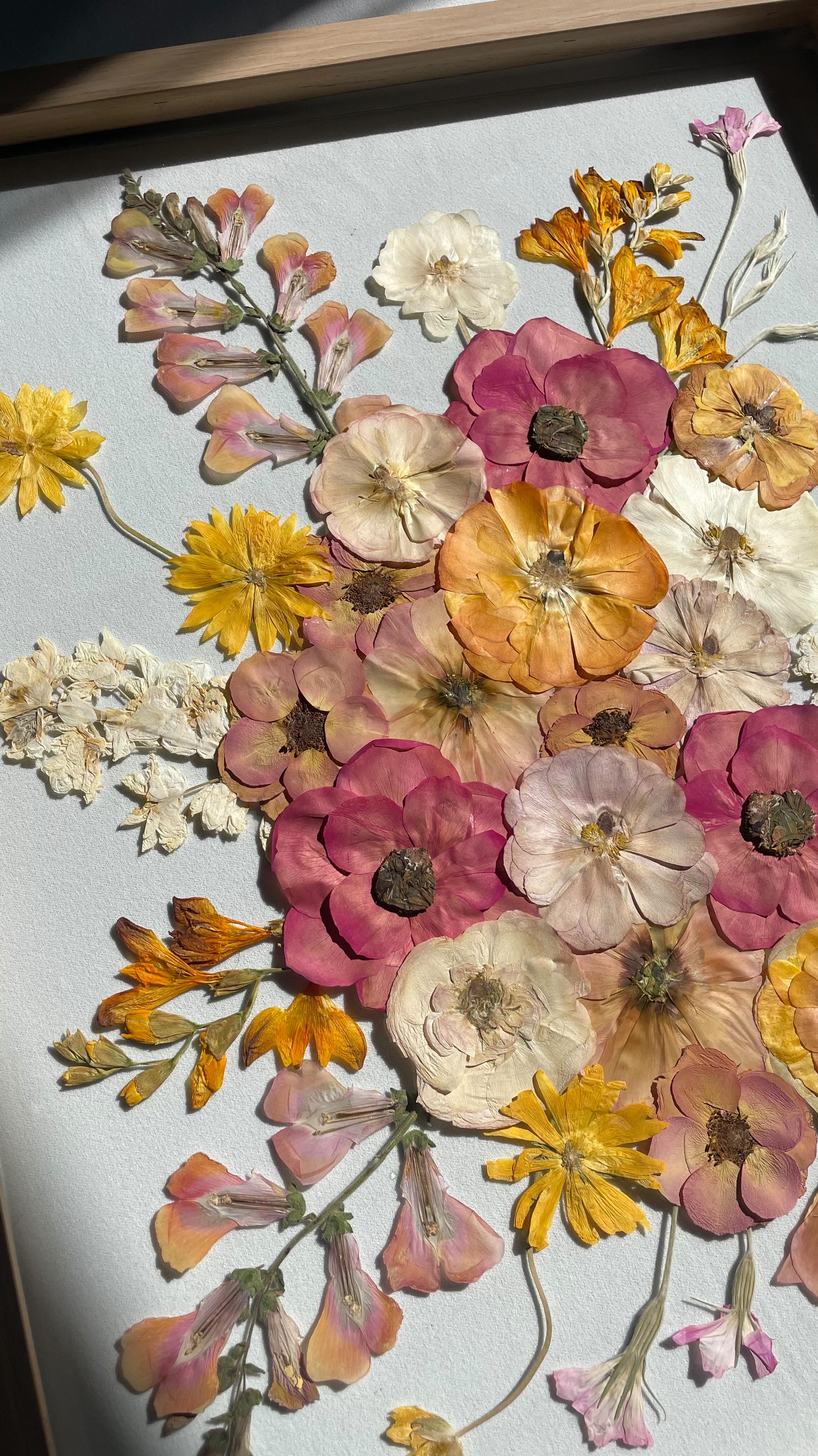 This was a fun one! I was in love with Lisa’s bright and bold color palette and was so excited when she chose one of our more unique design options that really accentuated the movement of her florals. It’s always a pleasure working with a top notch vendor team!
🌼
Florals: @fleuressence.floraldesign
Planning and Design: @stagandlily
Photography: @stephaniejenkinsphoto
Featured is our 16”x20” natural frame in organic design style and resin coaster set
#floralpreservation #floralart #floralartist #pressedflowers #frames #saveyourbouquet #ranunculus #snapdragon #smallbusinessowner #richmond #virginia #rva #rvaengaged #rvaweddings #rvasmallbusiness #heirbloom #creative