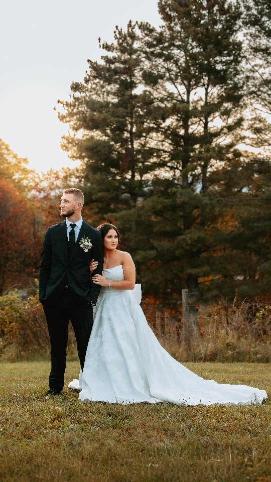 Mr. & Mrs. Shraders! 🖤🤍🖤🤍🖤🥹
@morgs.wms @shrader_32
@eagleviewevent
@higherimagesphoto
DJ:@ EZ Entertainment
Videographer: @Tyler Lundy Productions
Makeup and hair: @Kaleah Handshoe & @_adelinelewis
Florist: @mountainblossomflowers
#VAwedding #fyp #photographer #photooftheday #southernwedding