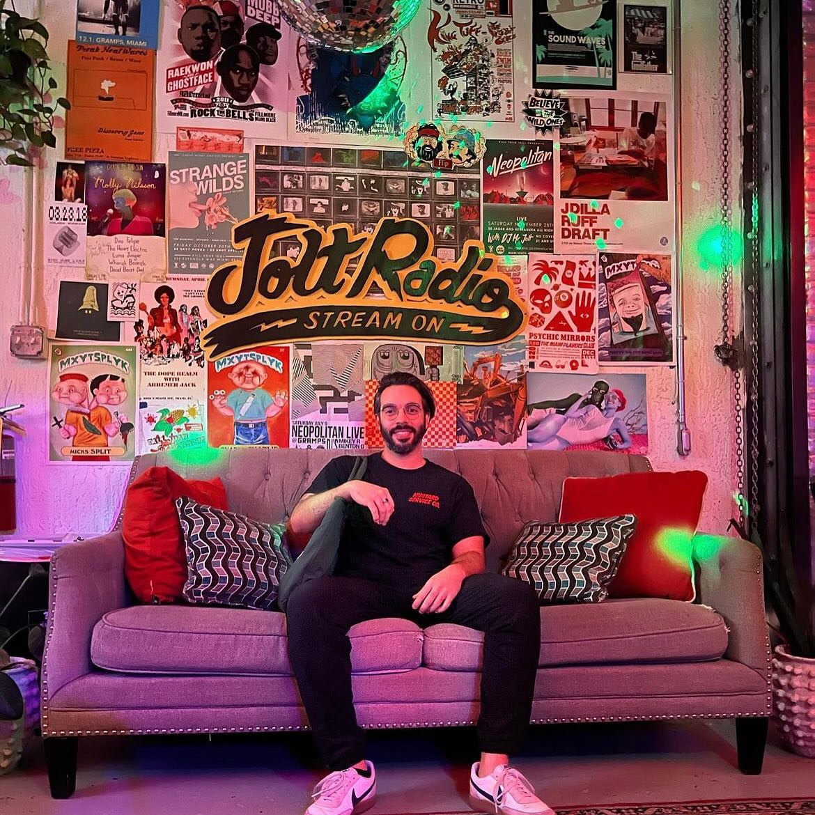 Our Fall Showcase is just 4 days away, and we’re thrilled to announce that @_enzoenso will be setting the vibe for the evening!
You can catch Enzo on @joltradio every 2nd Friday (6–7:30 PM EST) for his long-running show Working Nights, or spinning live at venues across South Florida, including his home base at the Miami Beach Bandshell with The Rhythm Foundation.
We can’t wait for him to bring his sound to the Seaworthy Collective Fall Showcase this Saturday, Oct 25, at the @miamibeachbandshell
#seaworthycollective #fallshowcase #miamibeachbandshell #innovation #bluetech #startupshowcase