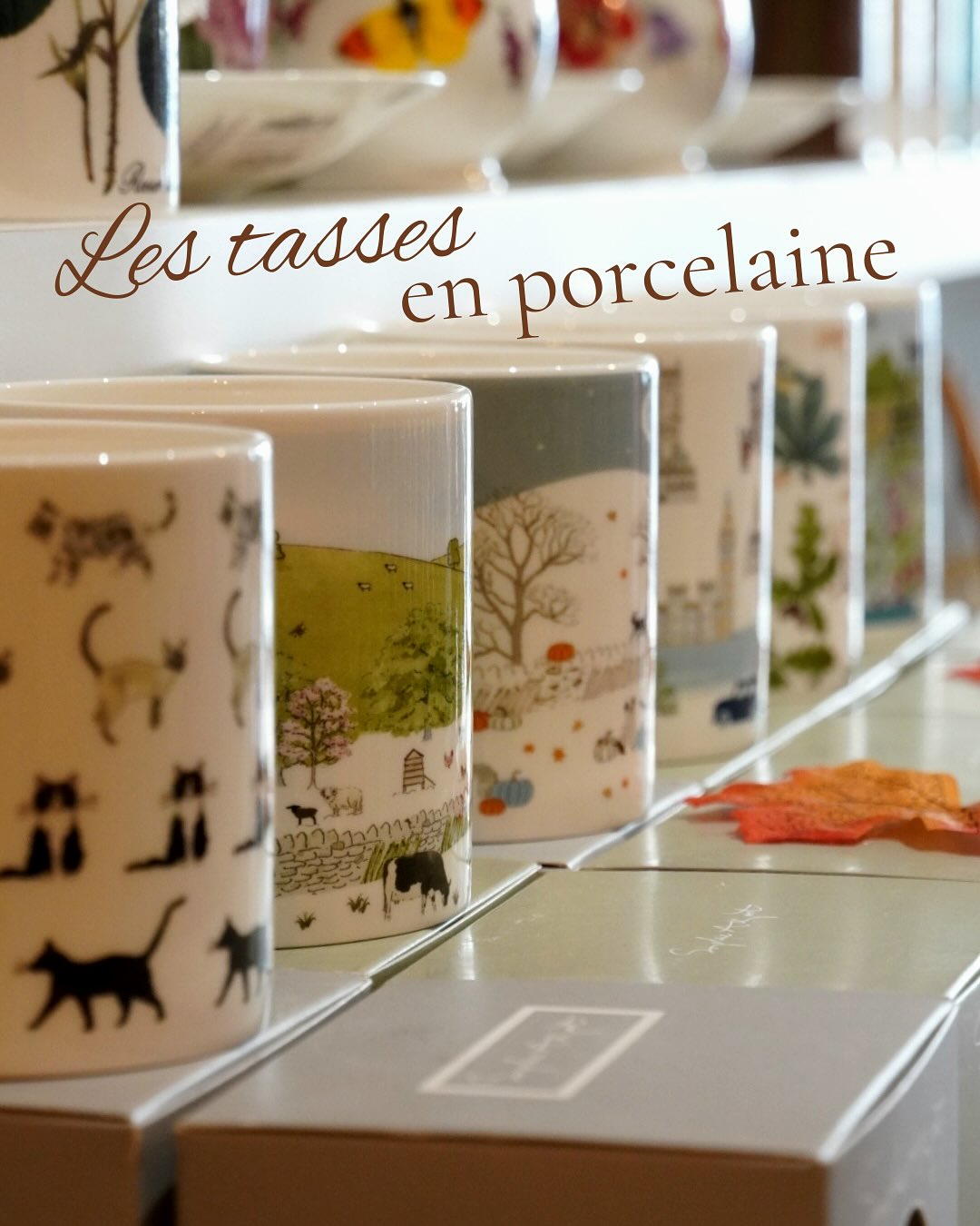 ☕️ Quelle tasse vous préférez ? 😍
🇬🇧 L’esprit so British jusque dans la tasse !
🫖 Chez Betjeman & Barton Tours, on craque pour les superbes tasses en porcelaine fine de Chine signées Sophie Allport.
✨️ Chats espiègles, animaux déguisés pour Halloween, scènes de jardin anglais ou balades dans le Londres d’antan…
🌸 Chaque tasse raconte une histoire pleine de charme, d’humour et de douceur britannique 🇬🇧
☕️ Un cadeau parfait pour les amoureux du thé et de l’Angleterre, et disponible uniquement dans votre boutique Betjeman & Barton à Tours et en vente sur le site web ! (Lien en bio✨)
#sophieallport #porcelainefine #betjemanandbarton #boutiquedethé #thétours #englishstyle #teatime #cadeauoriginal #halloweendeco #catslover #englishgarden #momentdethe #tealovers #madeinengland