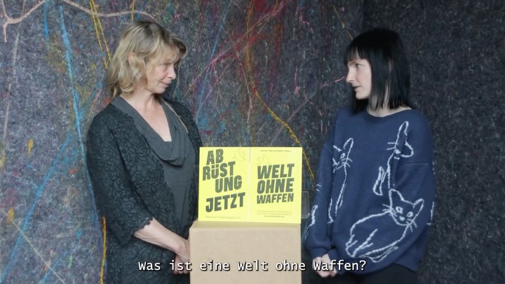 Katja Weber hat uns ein paar Fragen zu ihrer Initiative "Welt ohne Waffen" beantwortet. Schaut mal rein!🕊💞
@weltohnewaffen
#weltohnewaffen#interview#friedenfürdiewelt#blueprintweimar#kulturschaufenster