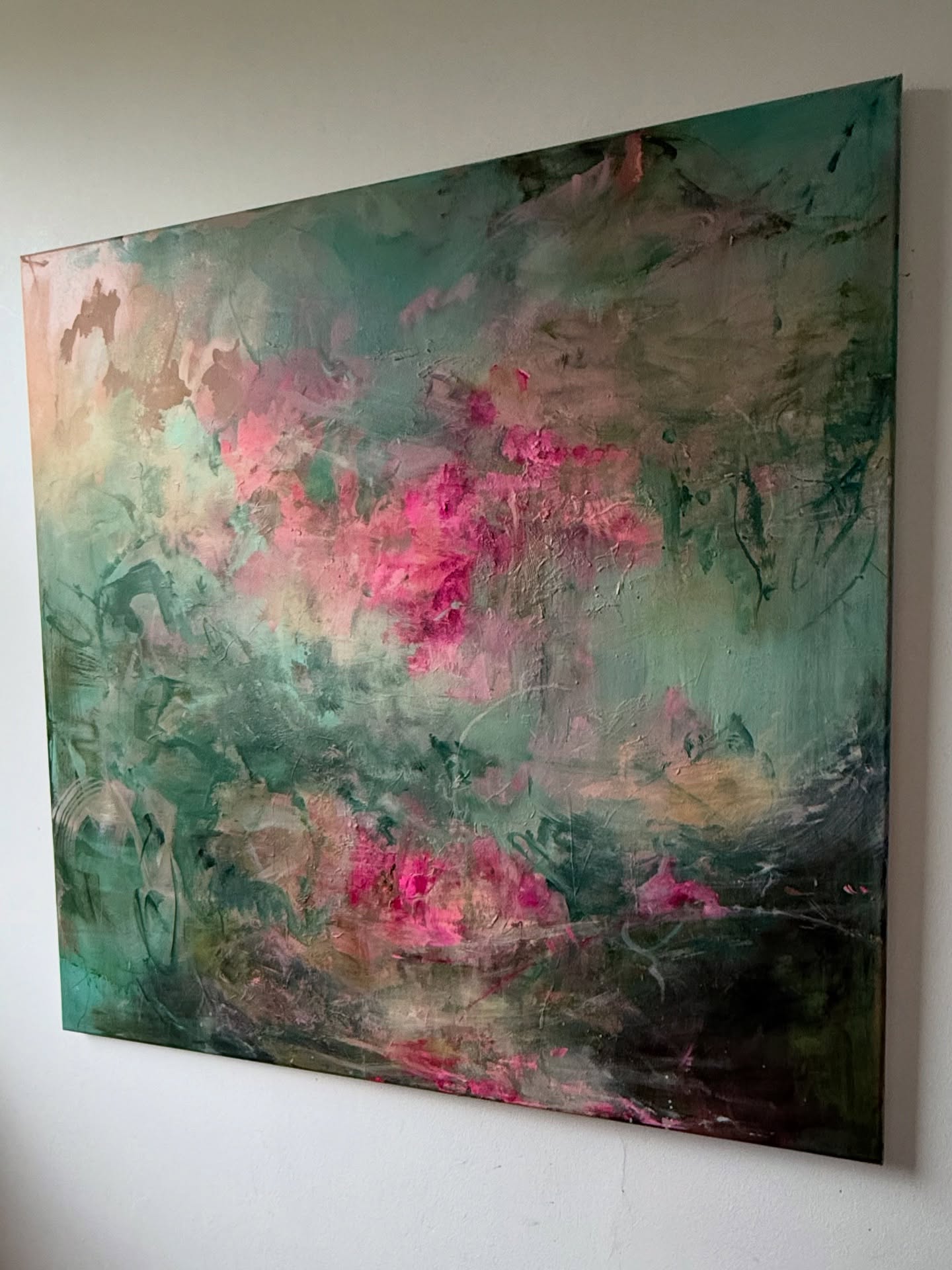 Ooft. To frame or not to frame. I’m a big fan of both. I definitely like a mix of framed and unframed when curating. Really not sure with this one though.
#aesthetic
#artcollection
#availableart
#uniqueart