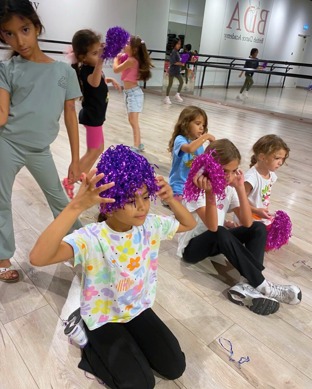 🎪 Days 1 & 2 of Autumn Dance Camp – The Greatest Show Begins!
🌟 Our Autumn Dance Camp opened with incredible energy as dancers stepped into the world of The Greatest Showman. The studio came alive with teamwork, creativity and confidence as our campers trained like true performers.
💫 Day 1 and 2 focussed on strong technique and expressive storytelling through dance. From musical theatre and jazz to acro and ballet, each session helped dancers develop strength, control and stage presence. Campers also explored creative arts and crafts, adding their own circus-inspired touches for the end-of-week show.
✨ Each camp day includes:
⭐ Ballet, hip hop, acrodance & musical theatre
⭐ Strength & flexibility training
⭐ Creative arts & crafts
⭐ Dance education
🎭 All leading up to a special end-of-week performance for families!
🎉 Our first two days set the stage for an exciting week ahead. Full of focus, fun and showtime spirit!
📱 For more information on our Dance Camps, WhatsApp our Student Support at +971 58 850 3743.
#dubaidance #dubaidancers #balletclassdubai #balletdubai #dancedubai #kidsdanceclass #kidsdancedubai #kidsballetdubai #dubaidanceacademy #ballet #britishdanceacademy #danceschooldubai #danceacademydubai #adultdancedubai #dubaidanceschool #dubaidancecommunity #danceindubai #balletindubai #dubaikids #dubaikidsactivties #dubaistudiohire #dubaibirthdayparties #dubaibirthday #dancecampdubai #dubaicamp #dubaichildren #dubaieducation #dubaischools #danceshopdubai #danceexamsdubai