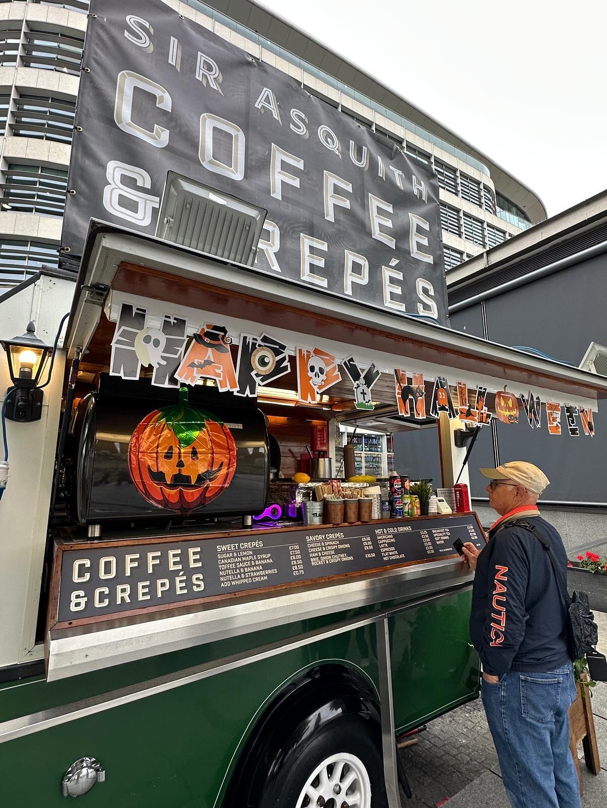 We’re now serving crepes in Tower Bridge. 🗼
Who said desserts are just for winter? 🍓✨
#DessertIceCreamClub #TowerBridgeEats #LondonDesserts #LondonFoodies #CrepeLovers #SweetToothLondon #LondonFoodScene #FoodiesOfLondon #TowerBridgeLondon #LondonTreats #DessertLoversUK #CrepesOfInstagram #SweetEscapeLondon #LondonLife #FoodieFindsLondon