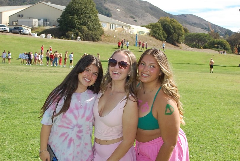 DODGE FOR DOGS 2025! 🏐🐶💗
This weekend we had our annual fall philo! Thank you to all the teams that participated and helped support our philanthropy, Service for Sight! Special thanks to our VP Foundation @oliviamgay for organizing a successful philo!
And of course, huge shoutout to our winners @phikappapsislo 🫶🏼 we had so much fun!!
#deltagammaslo #philanthropy #serviceforsight #dodgefordogs #dogood