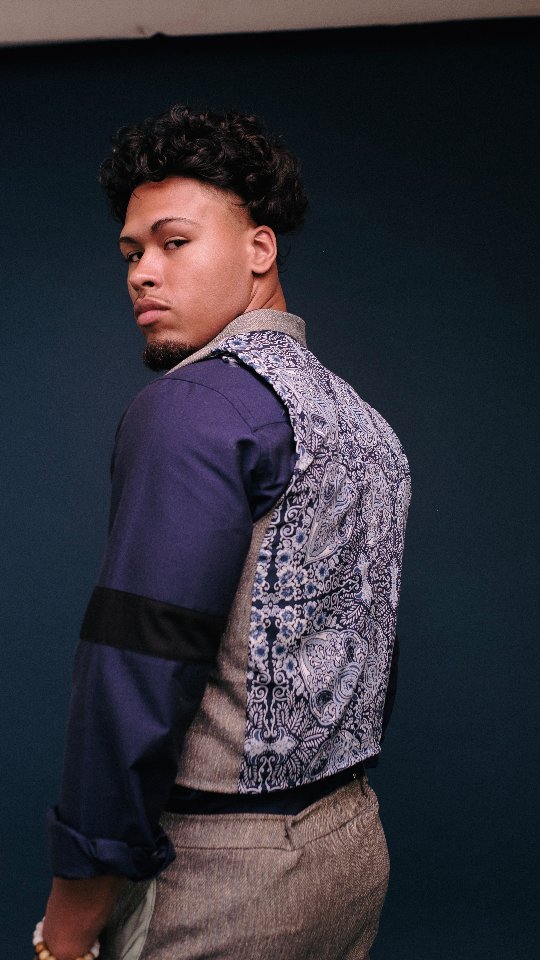 Discipline favors the bold
Step off the wheel and set your own path in all that you do. Walking in alignment, purpose, and confidence. The best thing to do is always be you because the world needs you and your authenticity.
#amalinestyles #menswearbrand #mindandmatter #menswearmonday #amalinecollections