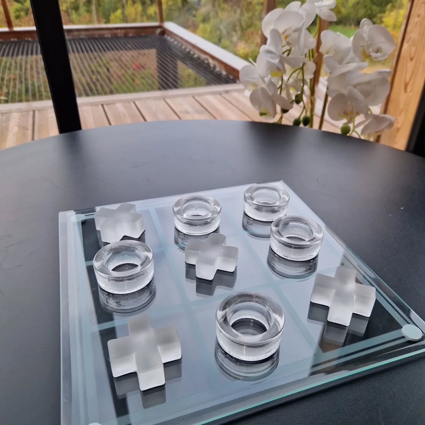 🌞 Savez-vous que nous mettons à disposition des jeux en duo / solo, cartes à tirer pour parler du couple, mieux se connaître...
Ma carte aujourd'hui c'était "Charismatique" 😊💪👊
Et vous ce serait quoi en ce moment ??
#cocoonwood #couple #jeux #lodges #insolite