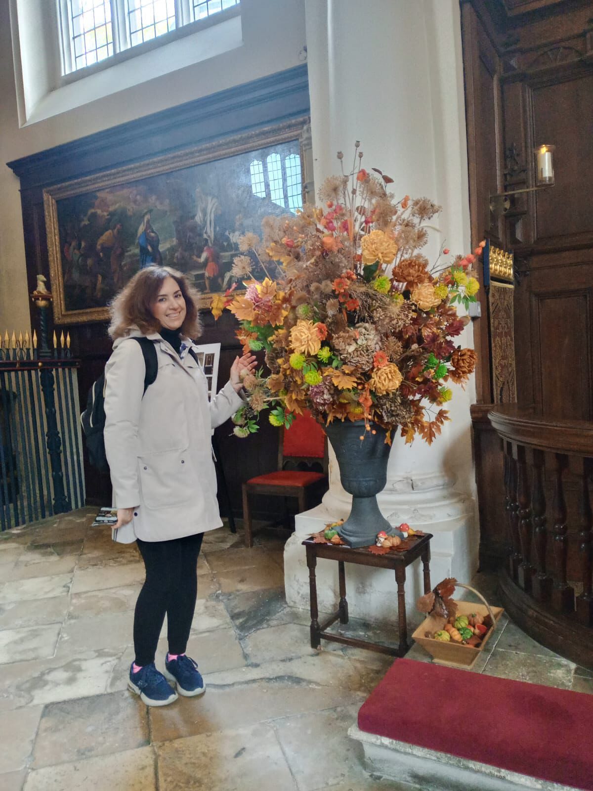 Our amazing group gathered again — starting from Charing Cross Station, we strolled along The Strand, with a coffee & chat stop at St Paul’s Cathedral ☕️ before continuing through some of London’s most iconic spots:
📍 Postman’s Park
📍 Charterhouse Square
📍 Barbican
📍 Guildhall
📍 Bank of England Museum
📍 Leadenhall Market
📍 One New Change
By the time we reached our goal, three of us weren’t ready to stop — we kept going and hit 21,000 steps! 💪✨
What an incredible achievement and a wonderful way to spend the day — great company, great sights, and even better vibes! ❤️👣
#10KWalkClub #LondonWalks #StPaulsCathedral #LeadenhallMarket #WalkingGoals #ExploreLondon #StepByStep #activelifestyle