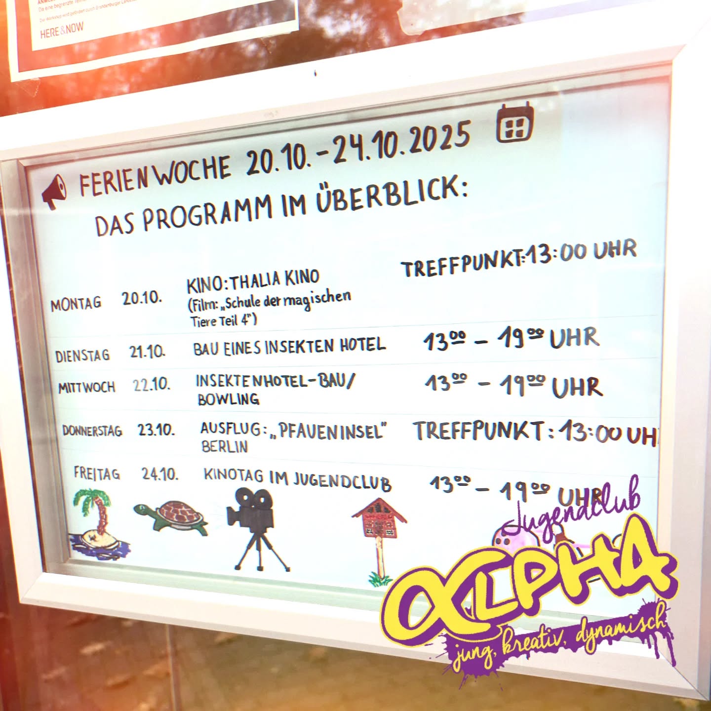 Unser Oktoberferienprogramm 🕷 vom 20. bis 24.10.2025, nur für Dich.
Alle unsere Angebote sind kostenlos.
Lieben Dank an Bastian, für das Plakat.😊
#WisstIhrBescheid
#JugendclubAlpha
#Potsdam