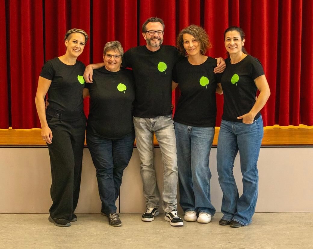 Üse Vorstand v.l.n.r. 🎭
Nina Howald, Manuela Meyer, Marc Walthert, Vesela Marending, Sara Camilli