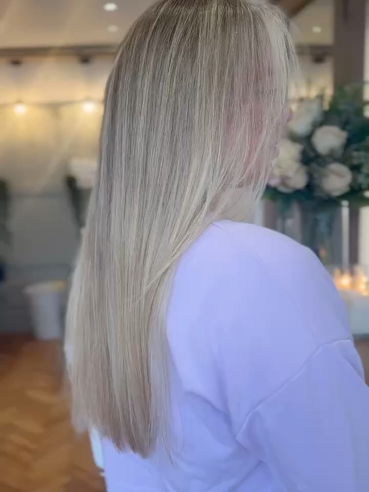 Ever sit in the chair thinking… “What do I actually want?” 🤔
Sometimes it’s hard to explain, so here’s a quick breakdown based on one of our client’s recent visits 👇
💭 What she wanted:
✨ Brightened up
✨ A seamless, soft blend
✨ No more warmth!
What she worried about:
🚫 Looking too stripy
🚫 Warm tones coming through
🚫 Damaging her hair while going lighter
🚫 Needing constant maintenance
Here’s what we did to make the magic happen:
💫 Skipped the root melt — used a custom technique to work with her natural root for a soft grow-out
💫 Gentle tip-outs to refresh & brighten ends
💫 A soft, subtle money piece to frame the face
💫 K18 used throughout to keep her hair strong & healthy
🛁 Aftercare Tips:
🧼 Don’t wash for 48 hrs
💜 No purple shampoo needed (yet!)
💧 Use Milkshake Silver Shine leave conditioner mousse -in a few months to refresh
🧴 Milkshake Detox + Milkshake Colour-Safe shampoo duo = long-lasting tone!
💪 Wella Repair Spray = a must
🔥 Milkshake Heat protect always — we love Milkshake
✨ Wella Oil = smooth & shine for days
Your dream colour doesn’t have to be high maintenance 💁♀️
Let’s make your next session stress-free + tailored to you 💌
#HairCareTips #ColourMaintenance #HealthyHairJourney #BlondeGoals #SeamlessBlend #LowMaintenanceHair #ClientLove #BeforeAndAfterHair #K18Results