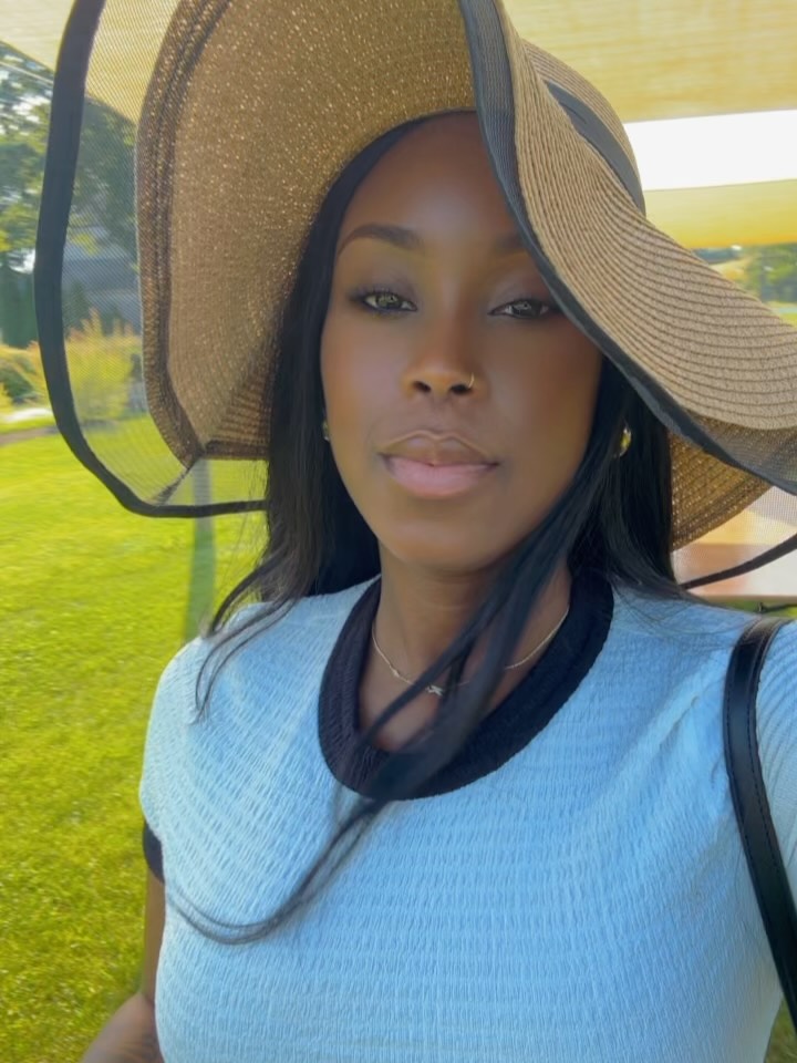 Looking back on all the beautiful memories this summer ☀️ I’m reminded, God’s grace was in every laugher, every tear, every lesson, every moment. Forever thankful his grace is sufficient ❤️
.
.
.
.
.
#happysunday #sundaylove❤️ #memories #summermemories #summervibes #summerlove #summertime #fall #winter #wine #outside #love #laugh #stylist #salon #salonlife #brooklyn #nyc #photodump #winery