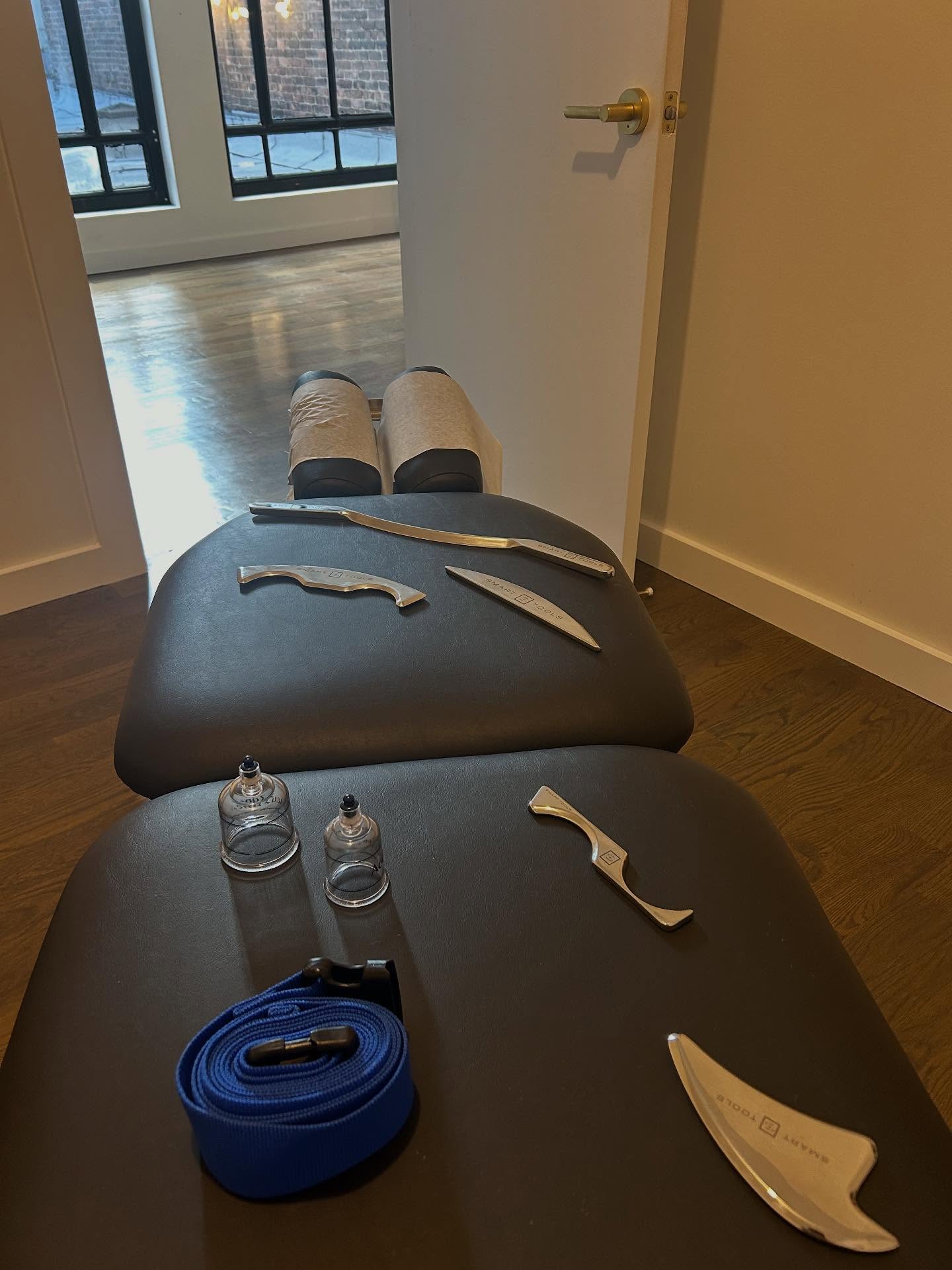 We don’t only do exercise! Most visits also incorporate some level of manual therapy. Here are some of the tools used as an adjunct to get patients ready for a rehab program. People often ask about getting adjusted and there is often a lot of confusion on what that is and what it is for. There is a new blog post on the website that explains!
https://www.fullstridespinesport.com/post/benefits-of-manipulation
#chiro #manipulation #williamsburg #mobilization #manualtherapytechniques
Chiropractor in Williamsburg, Brooklyn