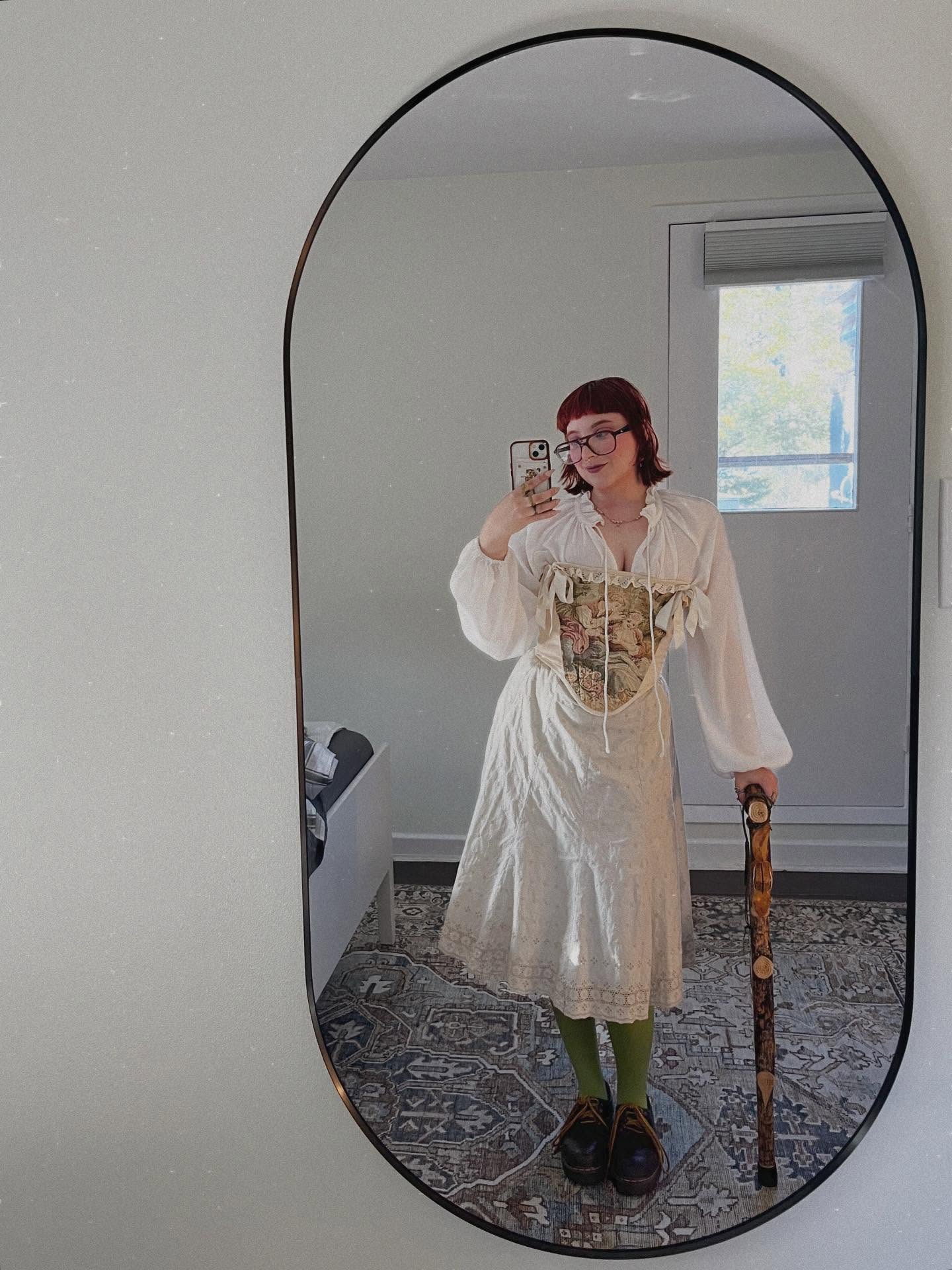 You put on an amazing conference @folk_canada 🫶
Thank you for the honour of being nominated for music video of the year!! There’s so much incredible talent and incredible people and I love folk music so so so much <333 I only got a couple videos because I was just enraptured the whole time but some I got a couple 😎
See y’all next year!!!