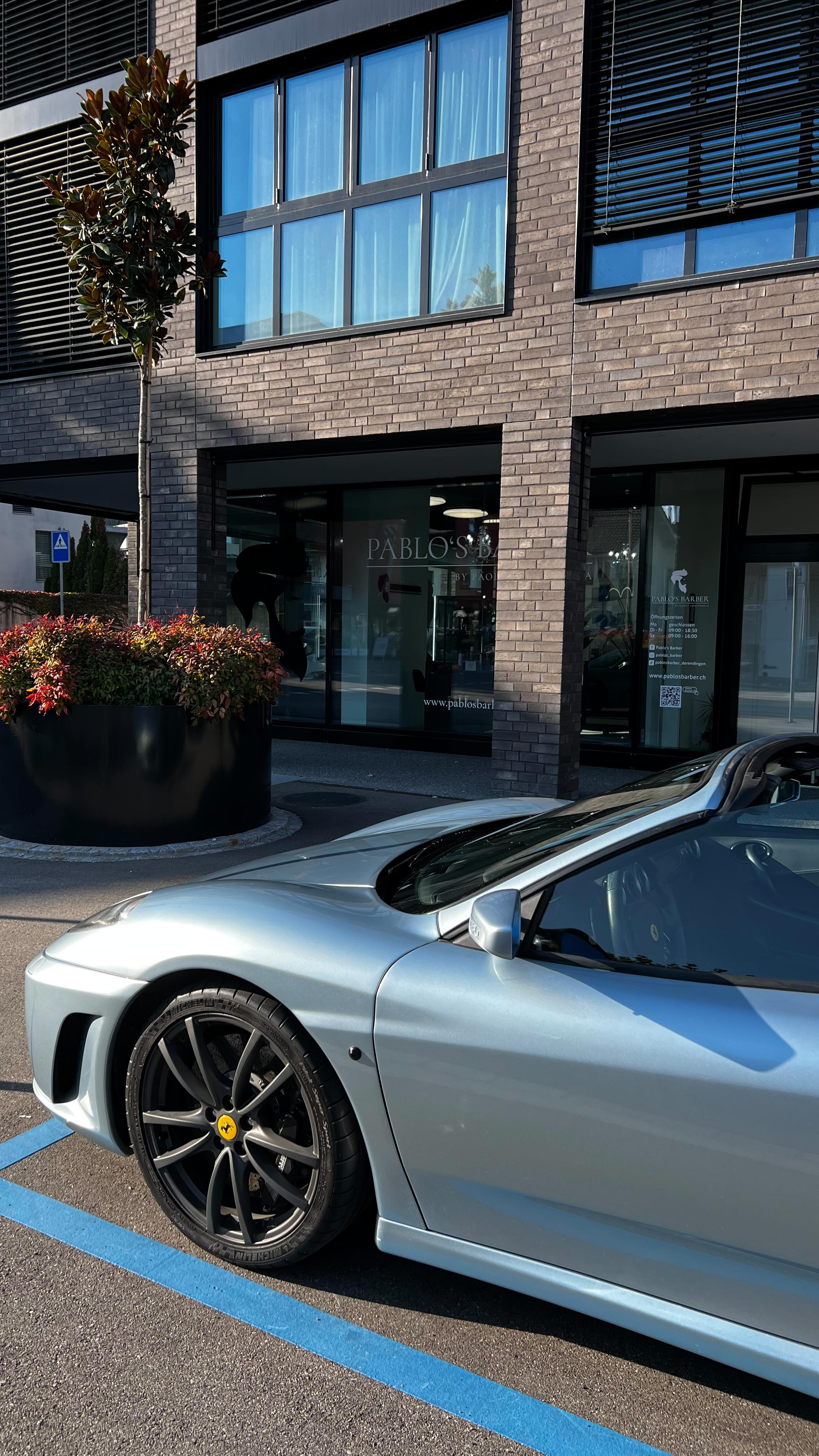 Präzision im Salon, Performance auf der Straße 🏎️ 💨🐎