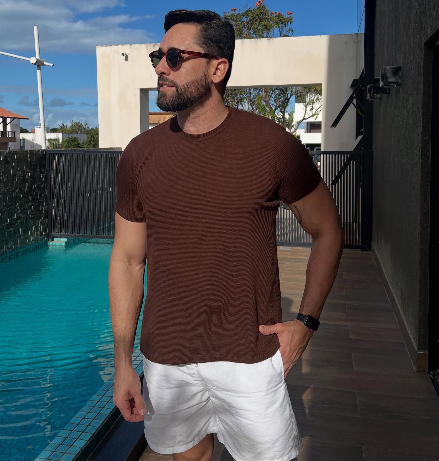 Verão chegando e junto com ele, aquele look confortável e leve para te acompanhar nos melhores eventos.