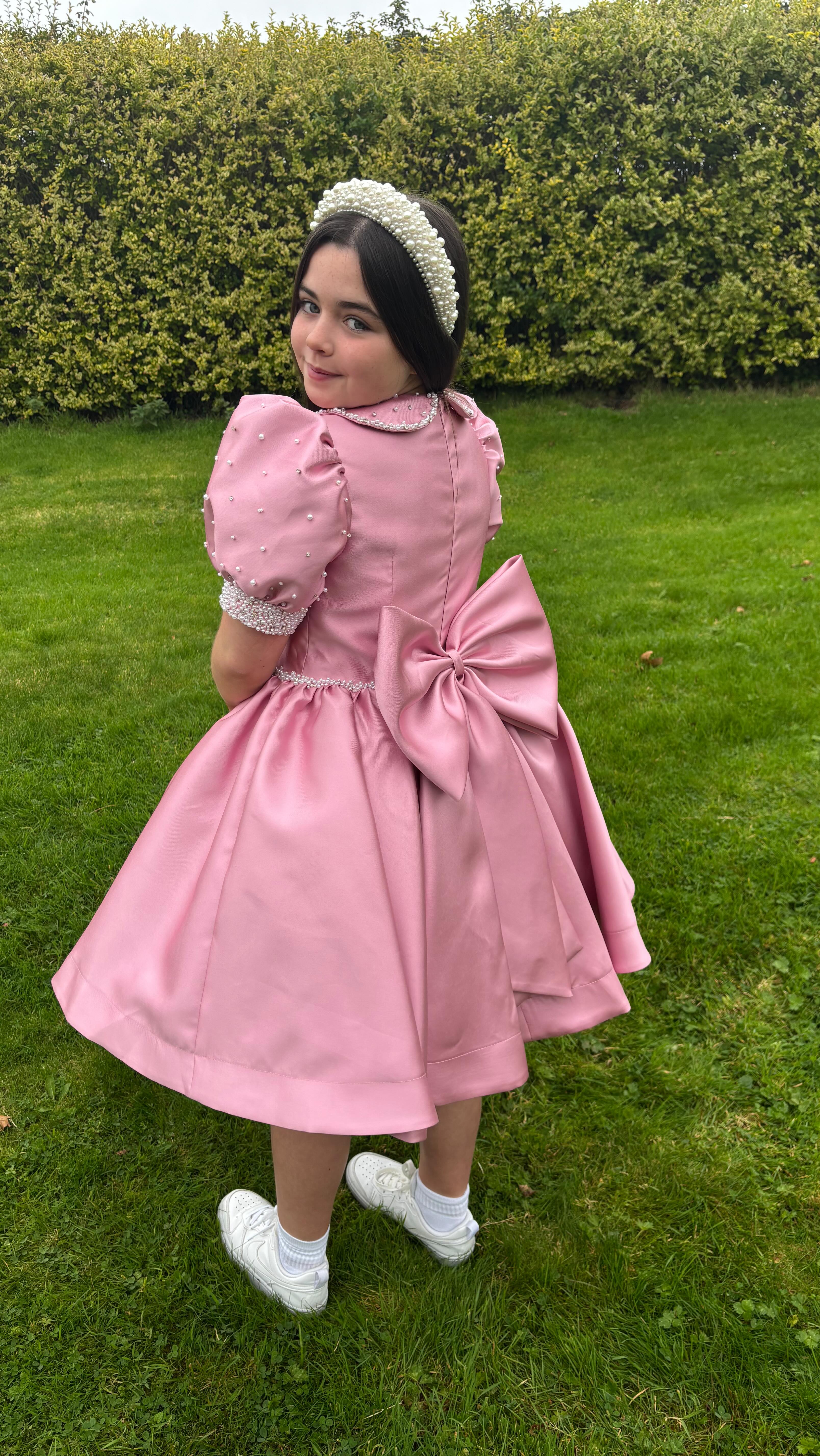 Confirmation and Communion booking for Mid Term is a must. Looking forward to seeing ye all.
#confirmation #communion #skaterdress #gown