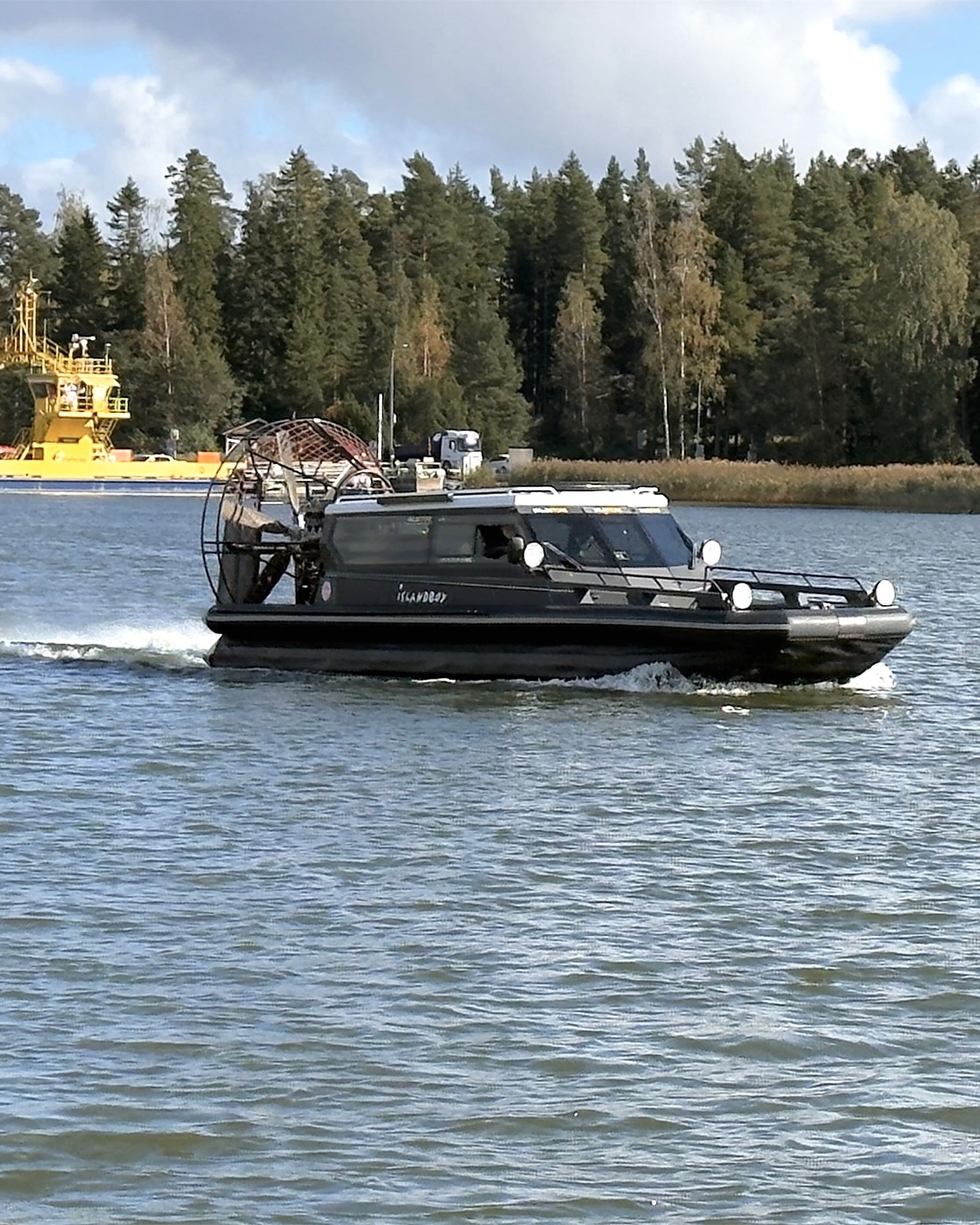Keli ei pysäytä meitä 💪
Hydrokopteritaksilla liikut turvallisesti myös kelirikon aikana!
📞 Tarvitsetko kyytiä? Ota yhteyttä!
—-
Vädret stoppar oss inte 🚤💨
Med hydrokoptertaxin tar du dig tryggt fram även under islossningen!
📞 Behöver du skjuts? Hör av dig!
#SeaSport #Hydrokopteri #Kelirikko #Saaristotaksi #VisitPellinge #VisitPorvoo #Porvoonsaaristo #Borgåskärgård #Pellinge #Pellinki #SeaTaxi #Venetaxi #Boattaxi