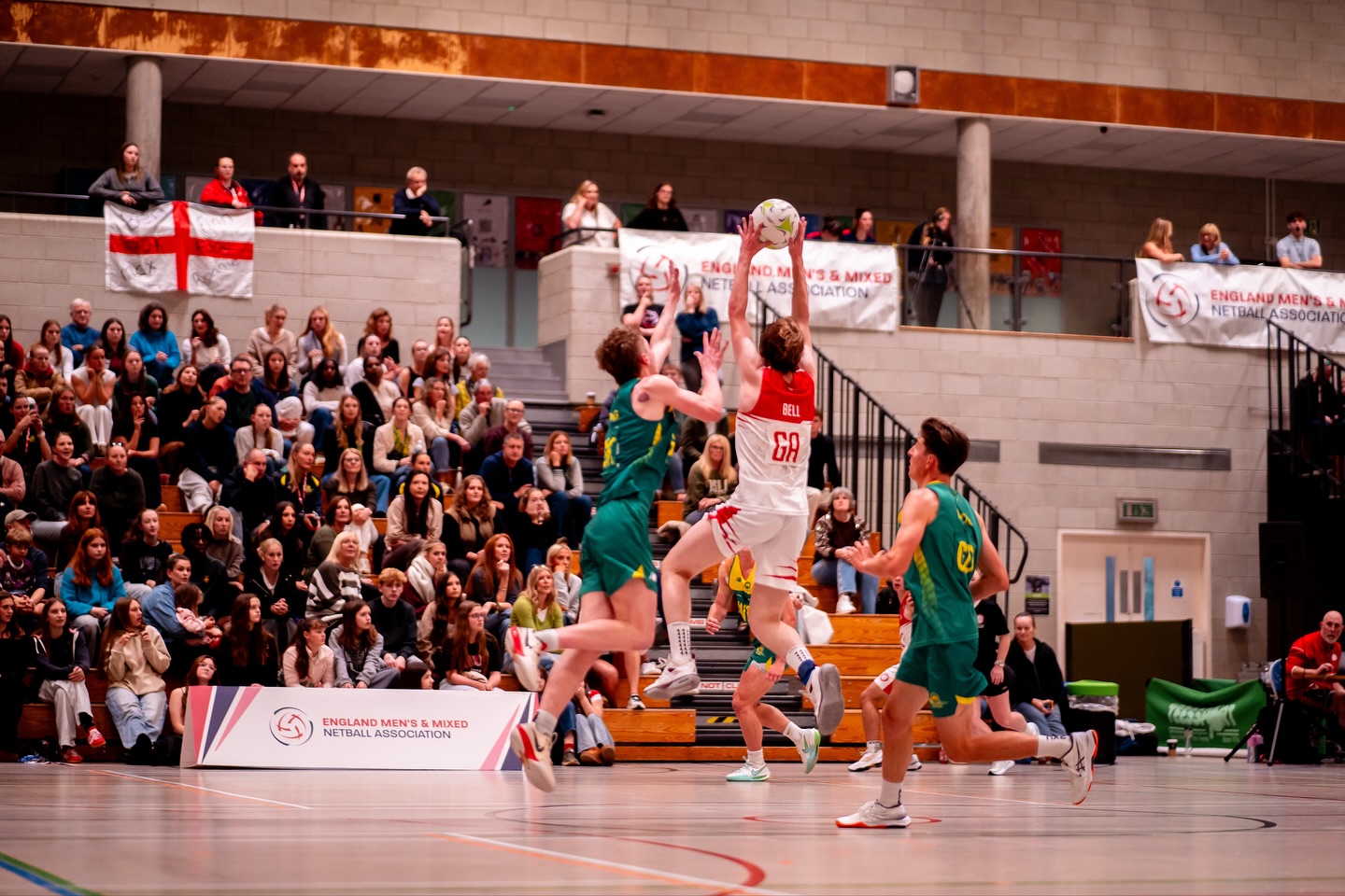Norfolk, you 𝒔𝒉𝒐𝒘𝒆𝒅 𝒖𝒑 👏👏👏
A sold out crowd to get behind our Mixed and U23 squads, things you love to see 🤌
If you want to get in on the action, head to our website to get your tickets for test 2 and 3 🎟️
www.englandmmna.com
#netball #mixednetball #trailblazers #netballfamily