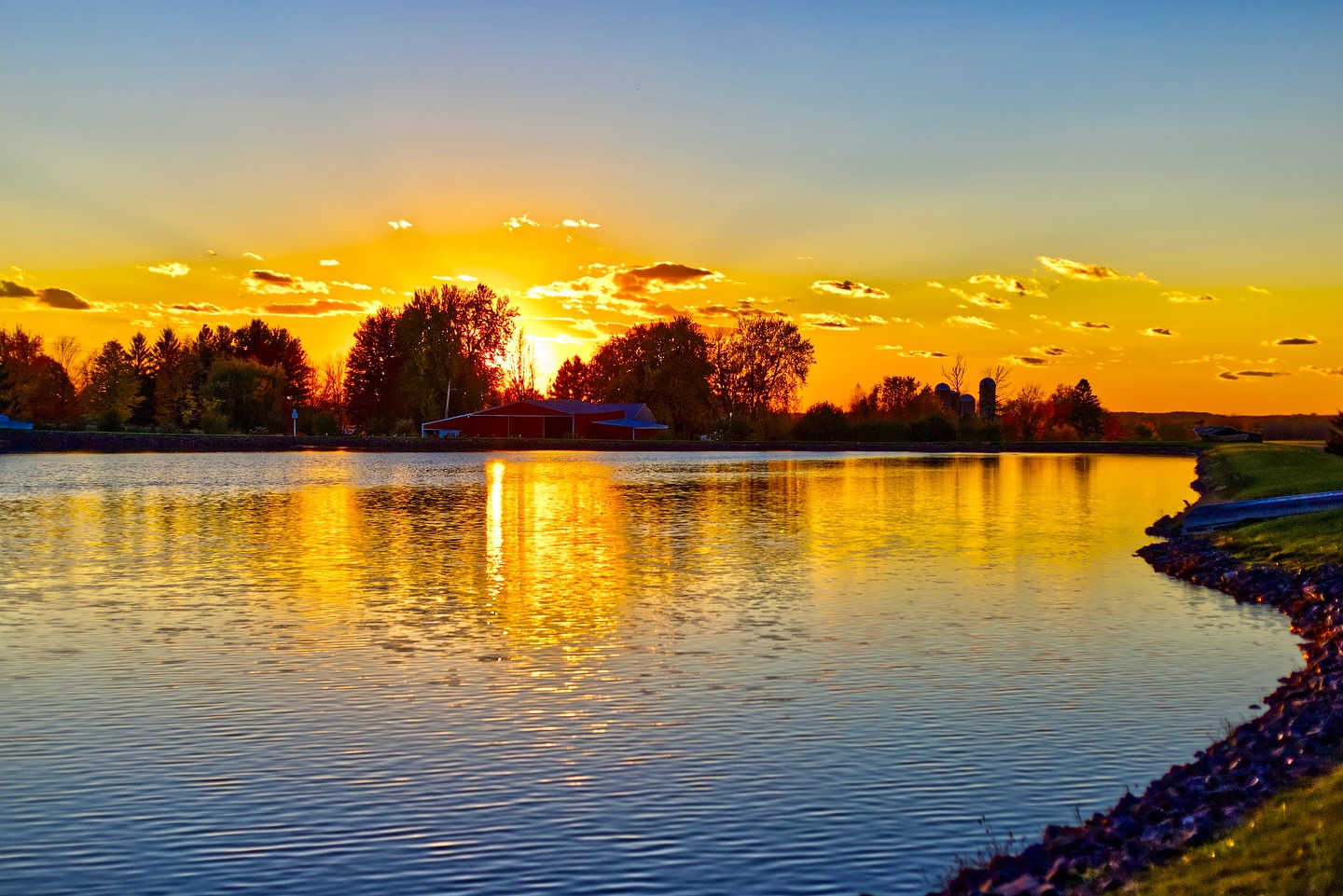 At the end of a senior session today I was able to catch these vibrant hues as the sun set the sky ablaze… nature’s masterpiece reflected on the water’s canvas. 🌅✨