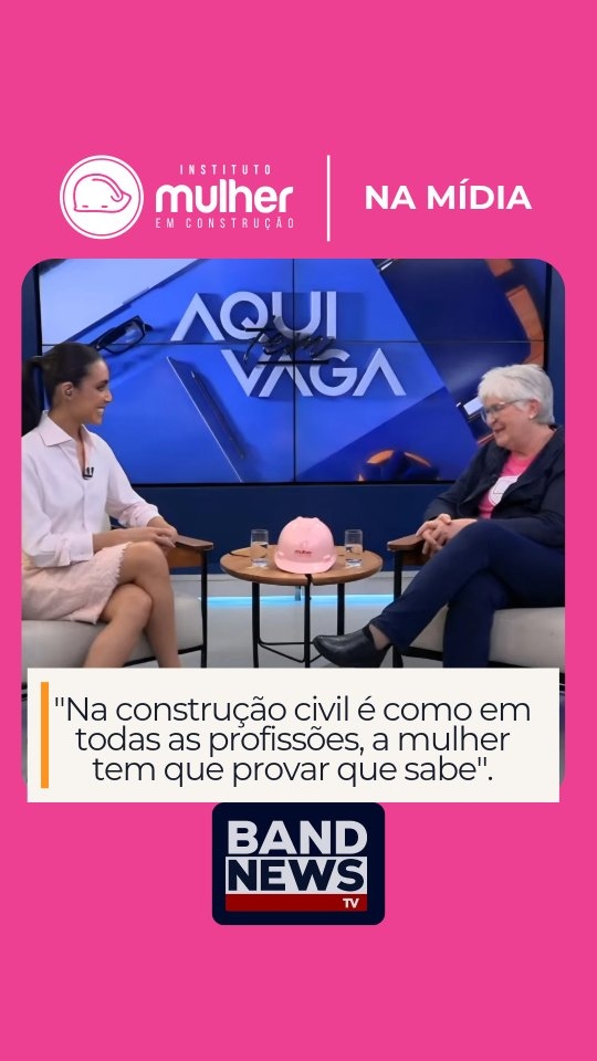 Desbravar é verbo feminino.
E ainda há quem duvide. "Foi você mesmo que fez?”, perguntam. Mas cada tijolo assentado, cada parede erguida, cada casa reparada por mãos femininas, é uma conquista.
Neste trecho da entrevista concedida por @biakern.oficial, fundadora do Instituto Mulher em Construção, ao programa “Aqui Tem Vaga”, da @bandnewstv ela fala sobre os desafios e as oportunidades para mulheres na construção civil, um mercado que segue se abrindo, tijolo por tijolo, história por história.
Quando uma mulher encontra uma oportunidade, ela não conserta só uma casa, ela reconstrói histórias.
#InstitutoMulherEmConstrução #BiaKern #AquiTemVaga #MulheresNaConstrução #AutonomiaQueTransforma #EquidadeDeGênero #EmpregabilidadeFeminina #TransformaçãoSocial