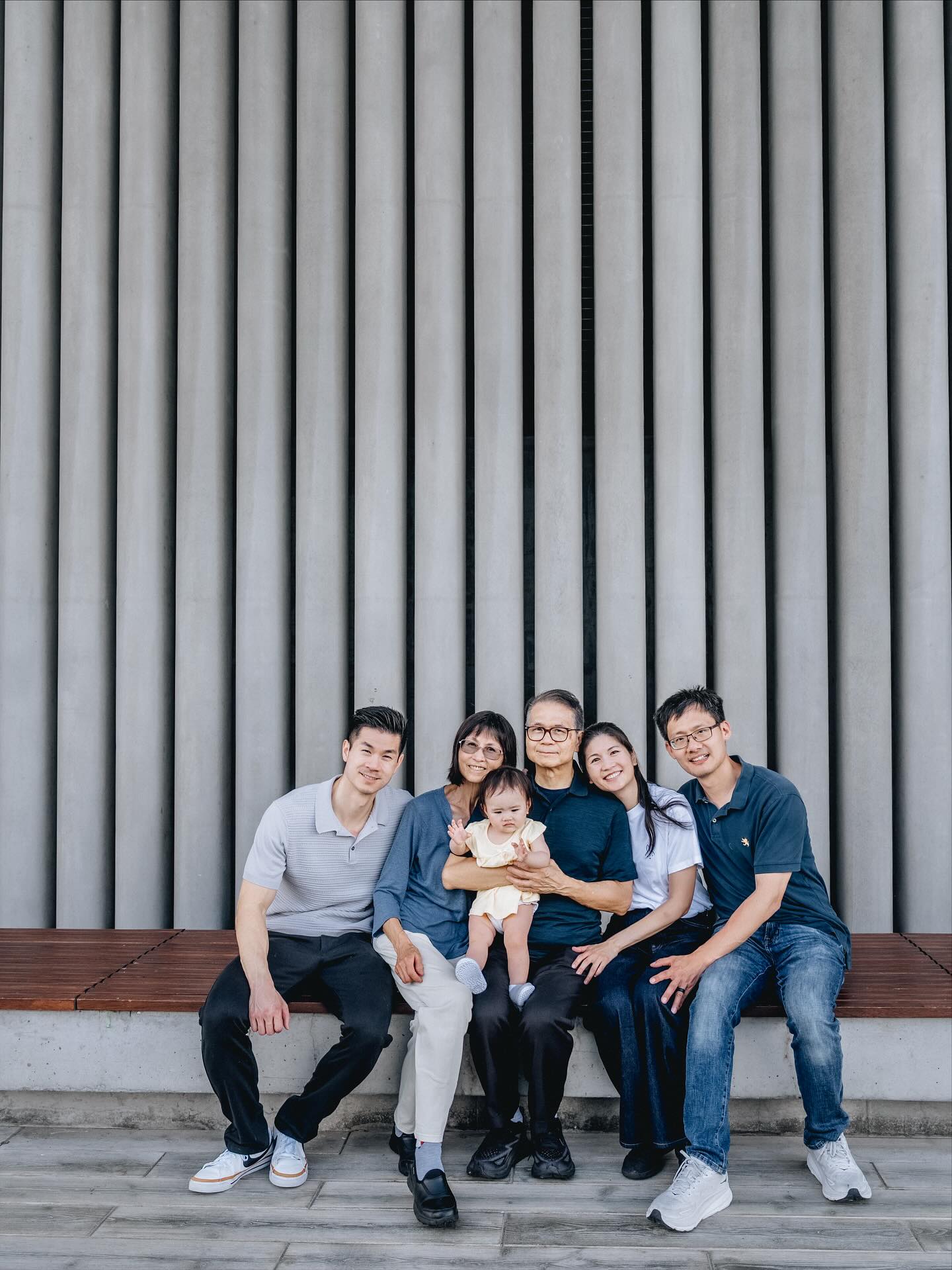 Every photoshoot is unique! ✨
This one was a family reunion for Janet’s family - gathering her brother and husband together in Hong Kong.
Janet and I chatted about how her parents aren’t used to having their pictures taken, but she is happy she planned the photoshoot. We both believe family photos are special and timeless. They’ll forever be cherished family memories you can look back on anytime. 🖼️