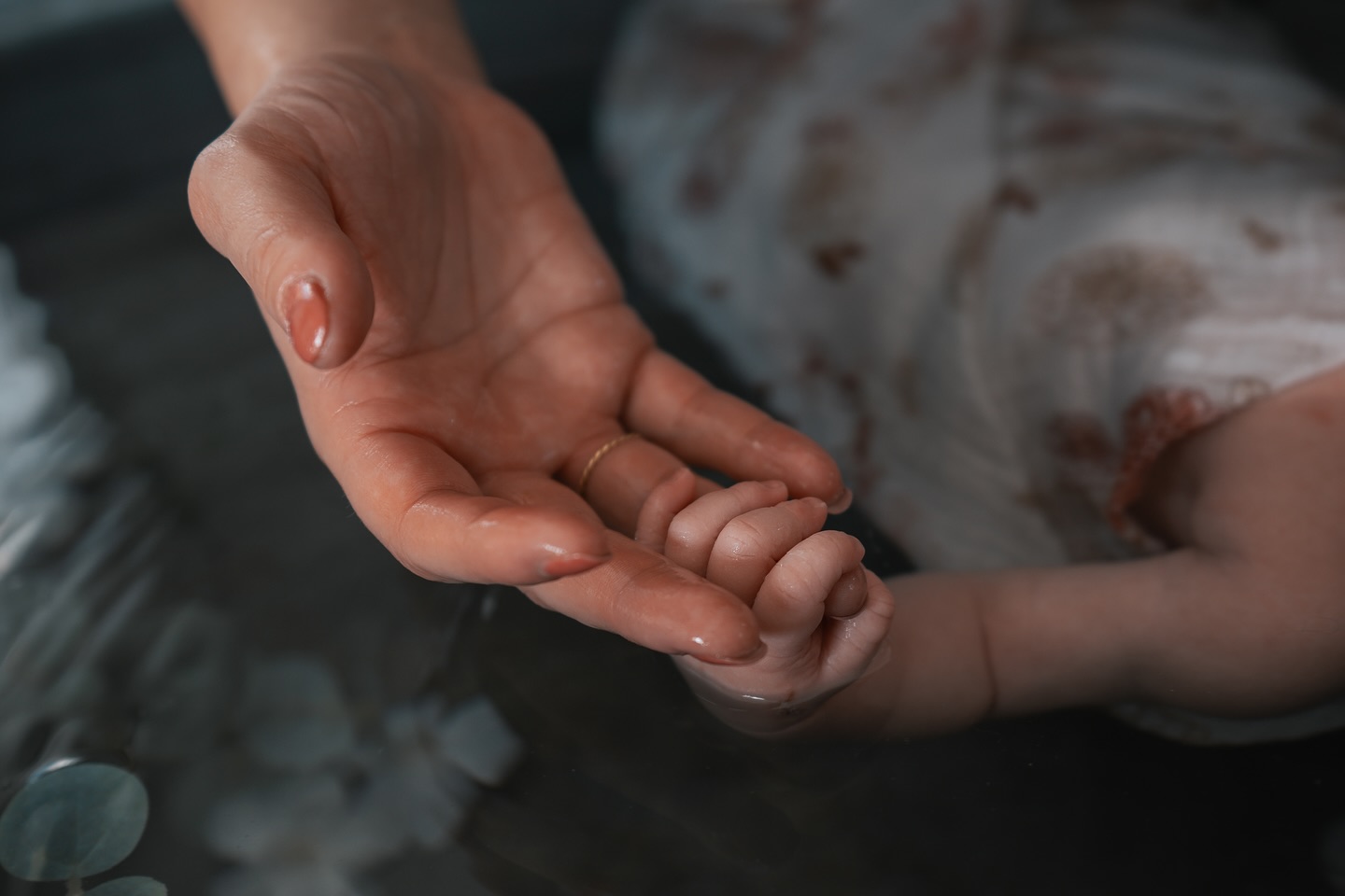 Pourquoi écrire quelque chose quand une photo dit tout. ✨🤍
#bainenveloppé #photographereims #photographeepernay #photographechalonsenchampagne #photographesaintdizier #photographevitrylefrançois #bainenveloppébébé #maman #lien #amour #vie