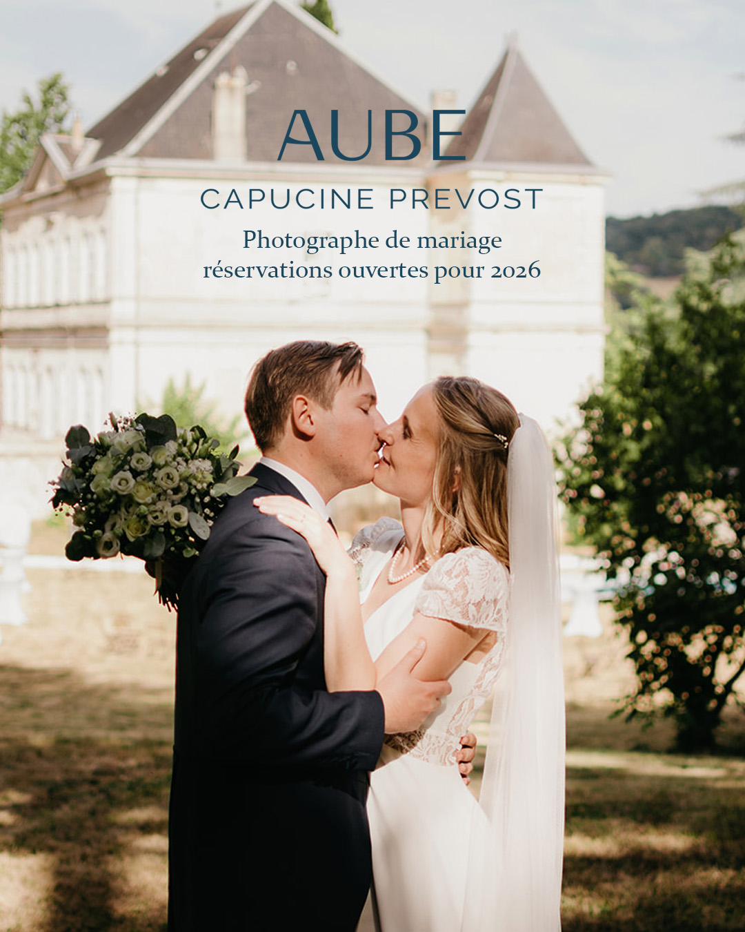 Dates disponibles en 2026...
Si vous rêvez d'images qui traduisent à la fois l'émotion de l'instant et l'esthétisme de votre journée, alors mon regard pourrait bien être celui qui vous accompagne.
.
Je serais ravie d’échanger avec vous, le lien de mon site est en bio 🤍